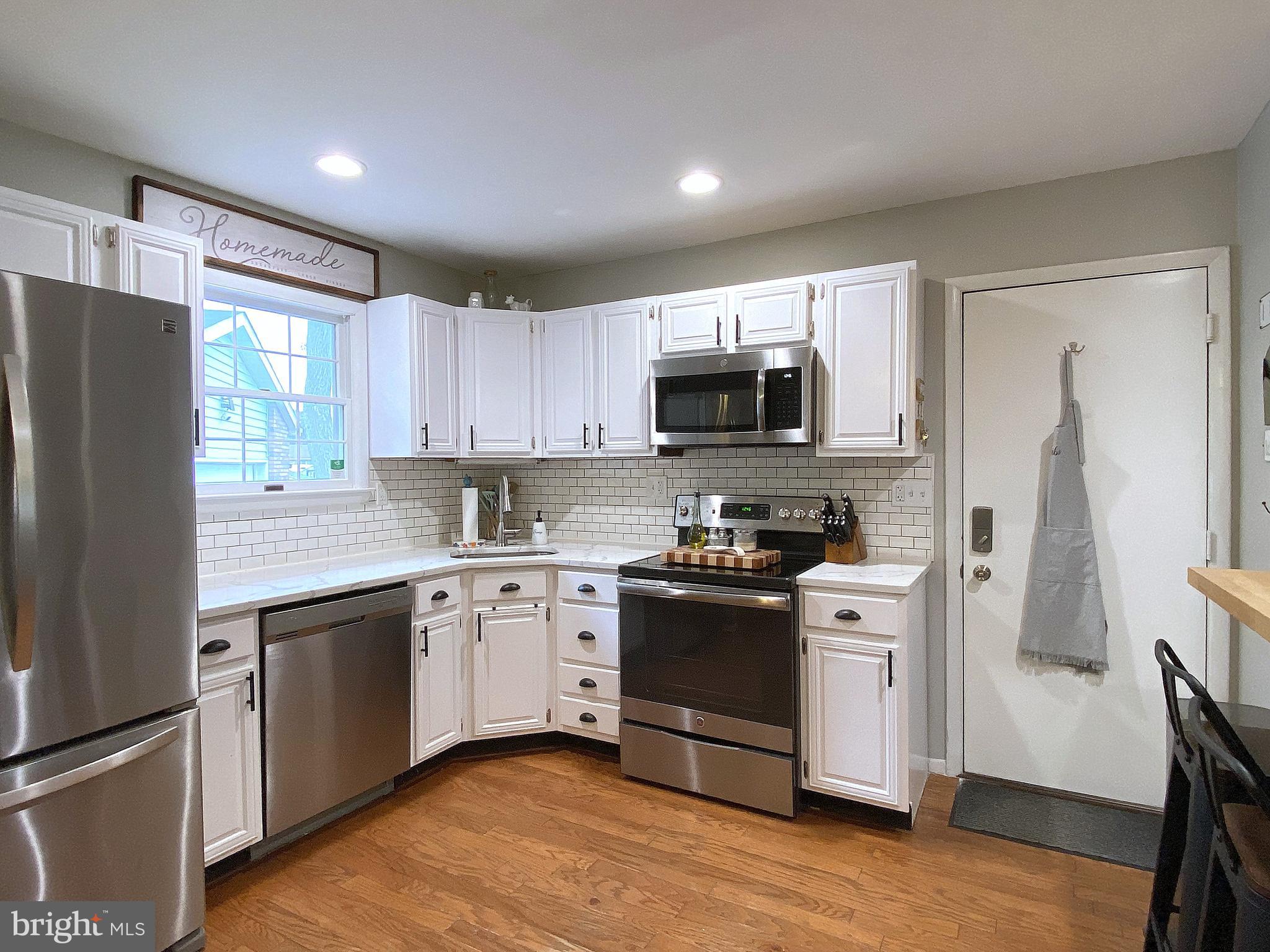 LODGE FOREST MANOR - Residential