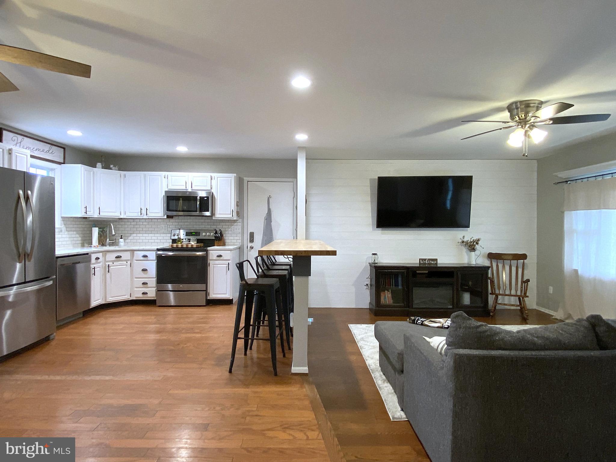 LODGE FOREST MANOR - Residential