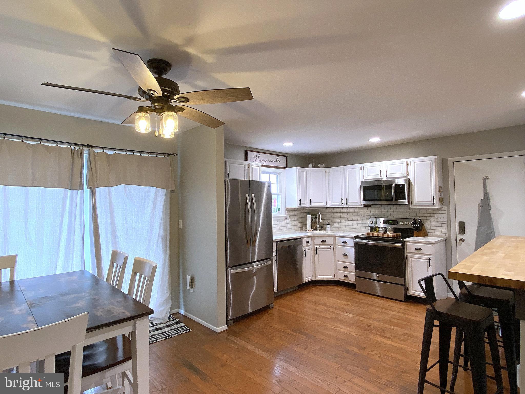 LODGE FOREST MANOR - Residential