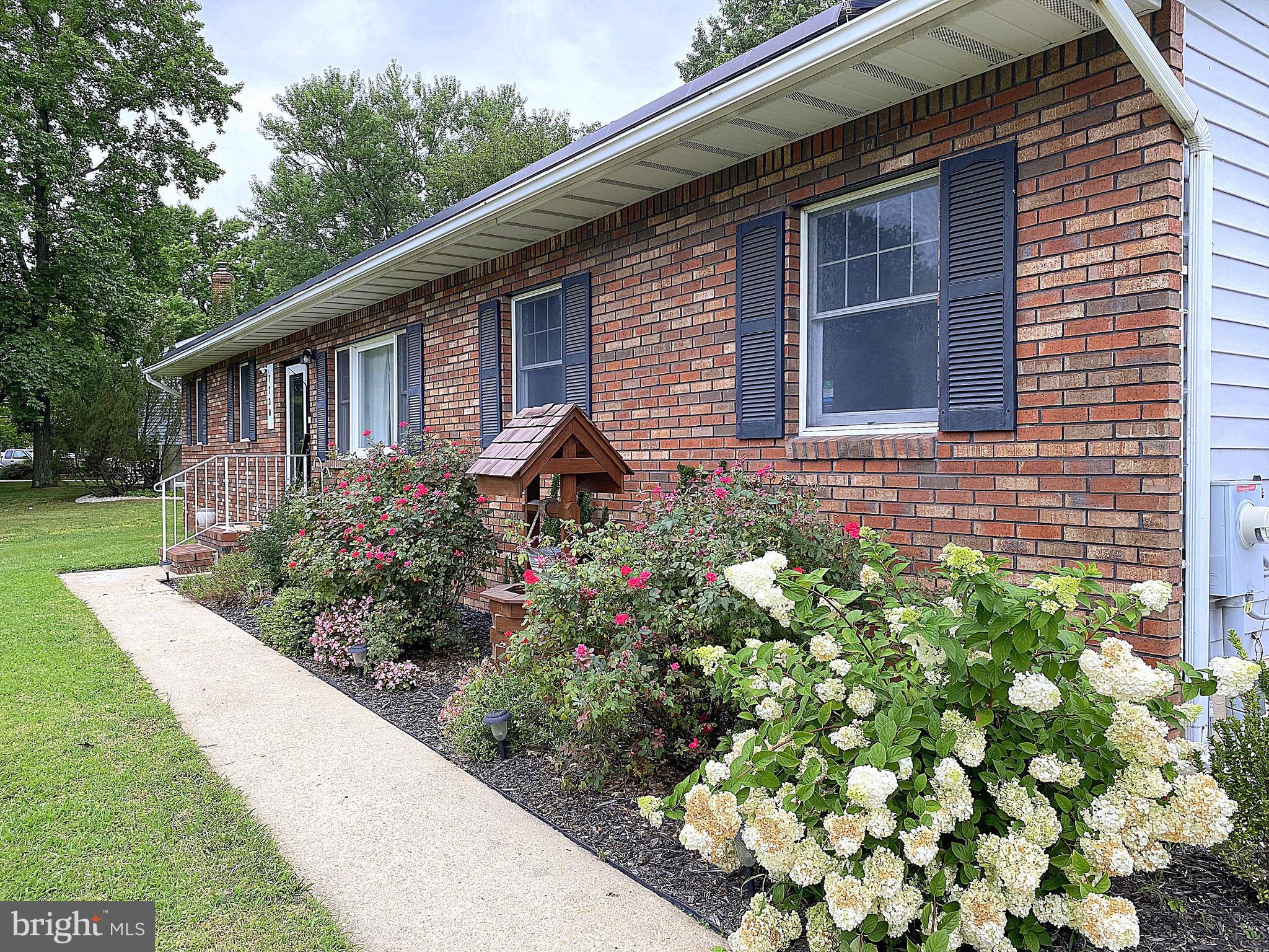 LODGE FOREST MANOR - Residential