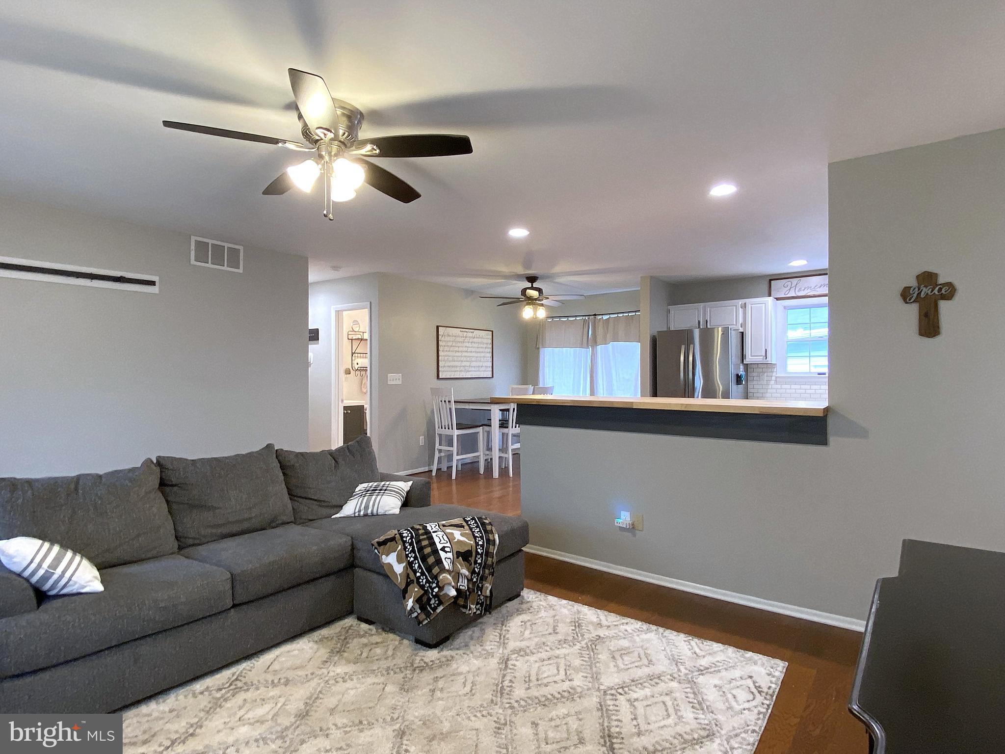 LODGE FOREST MANOR - Residential