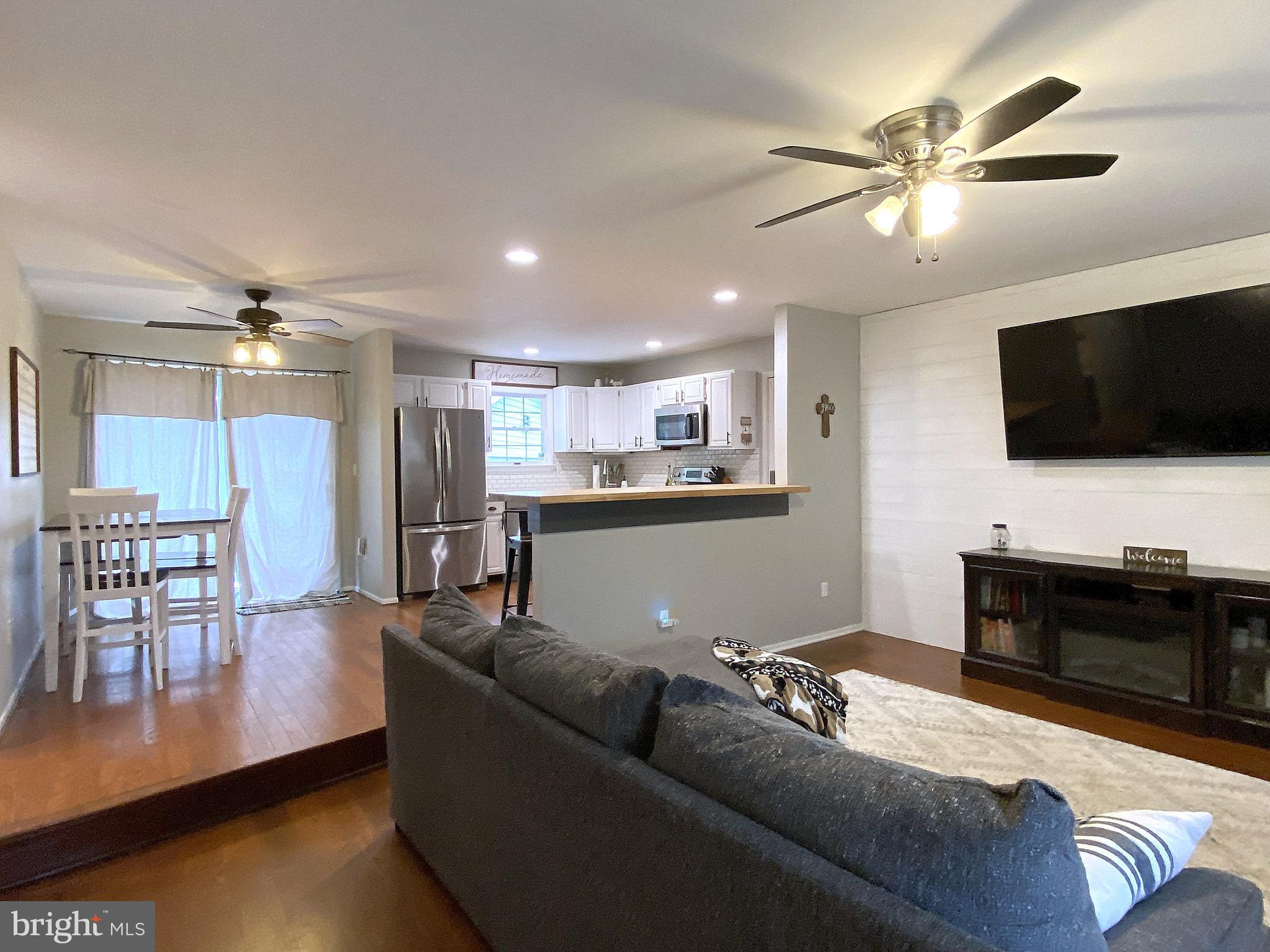 LODGE FOREST MANOR - Residential