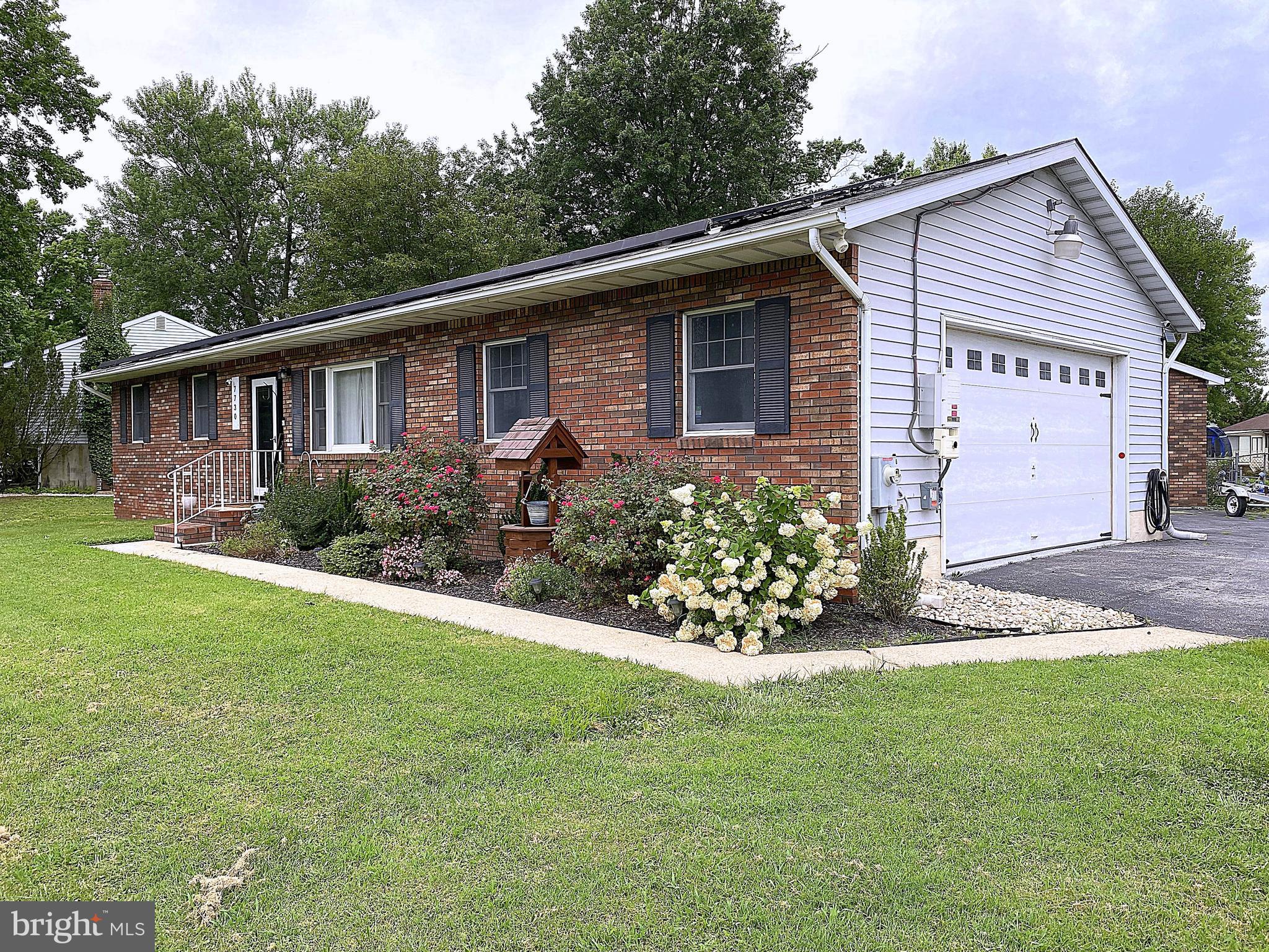 LODGE FOREST MANOR - Residential