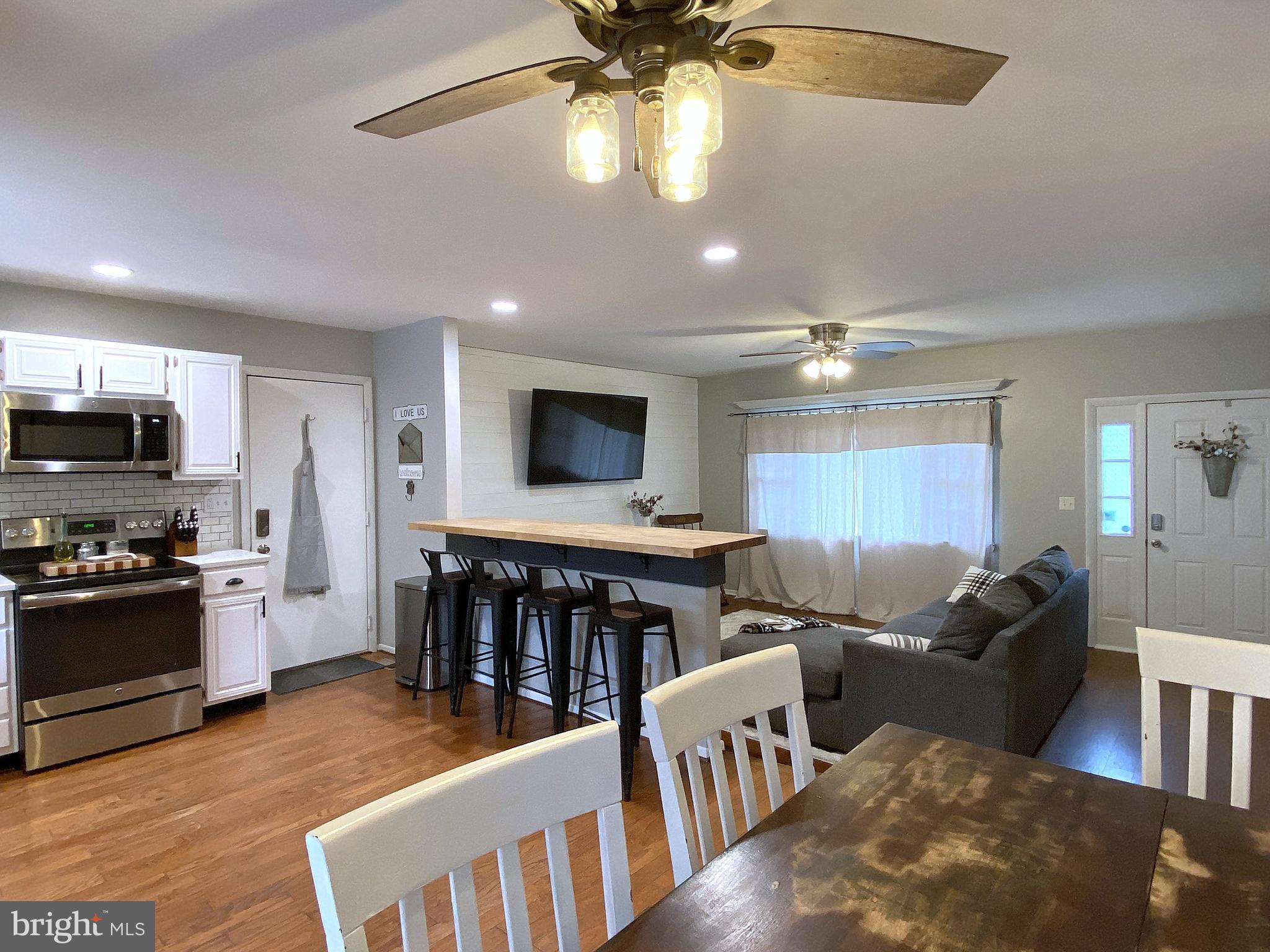 LODGE FOREST MANOR - Residential