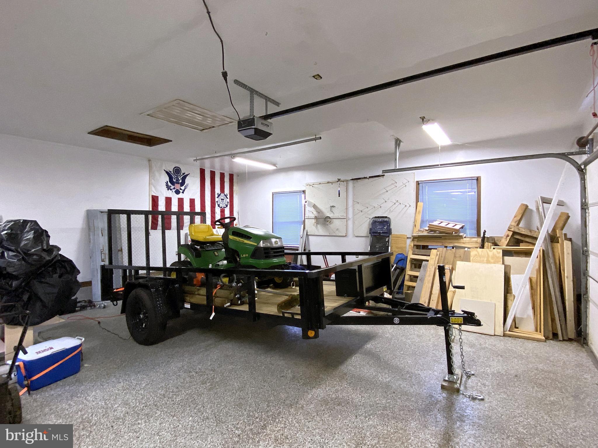 LODGE FOREST MANOR - Residential