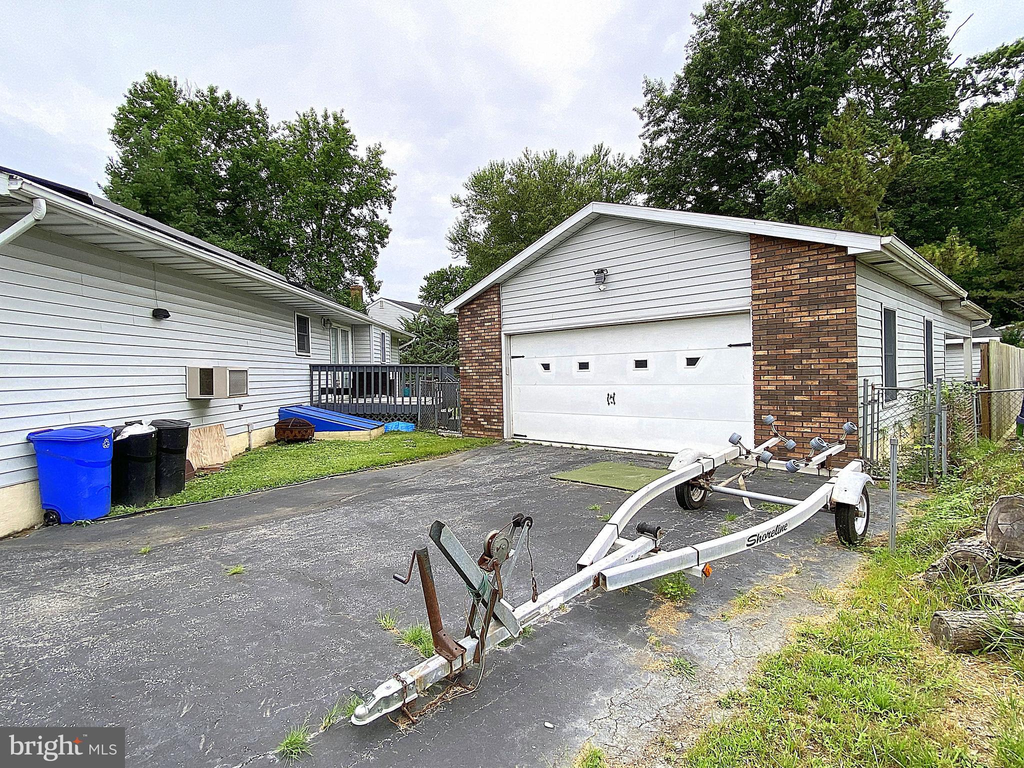 LODGE FOREST MANOR - Residential