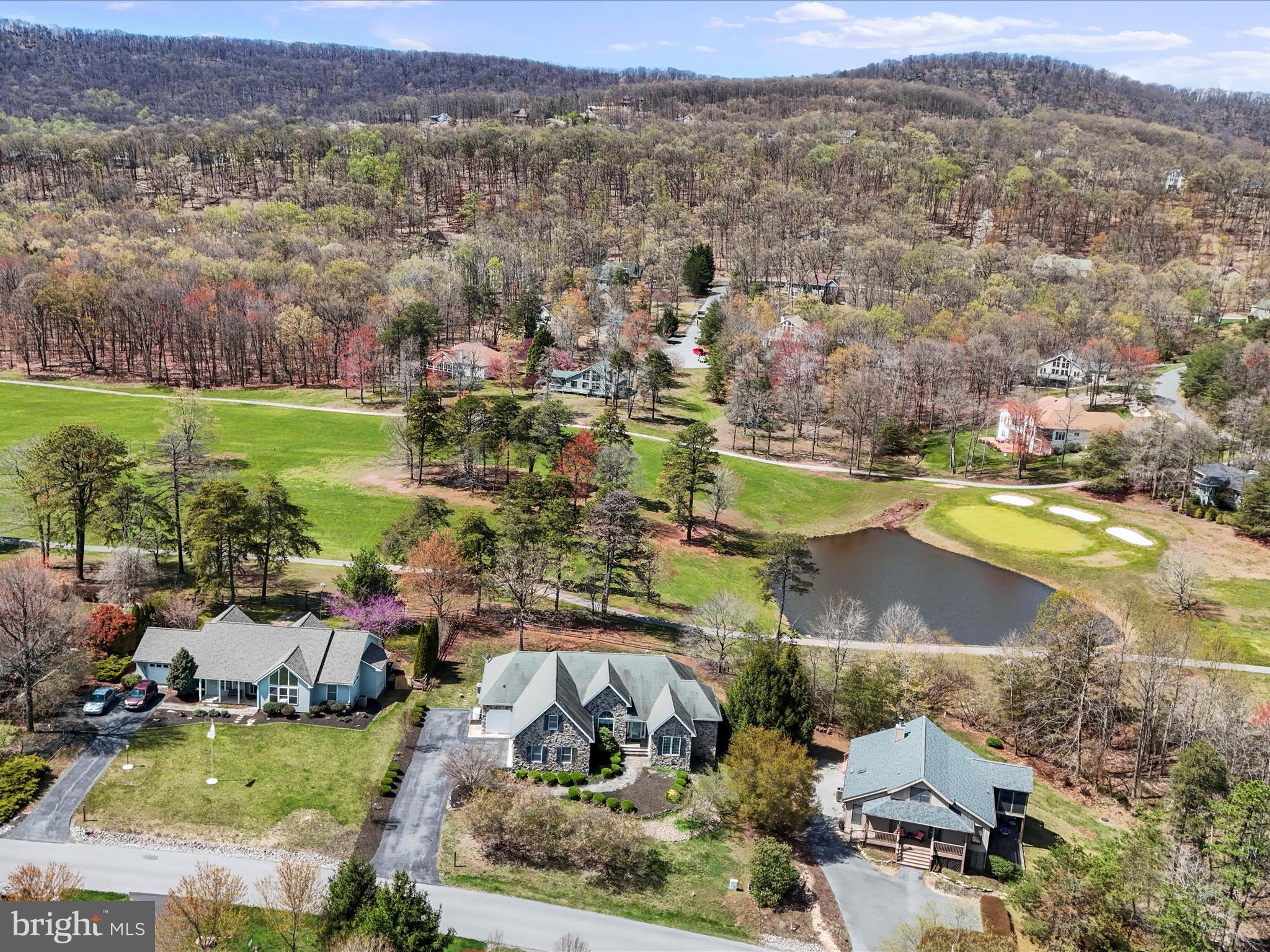 THE WOODS - Residential