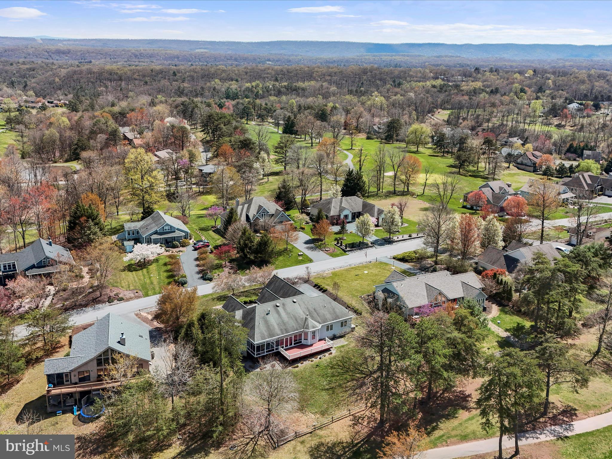 THE WOODS - Residential