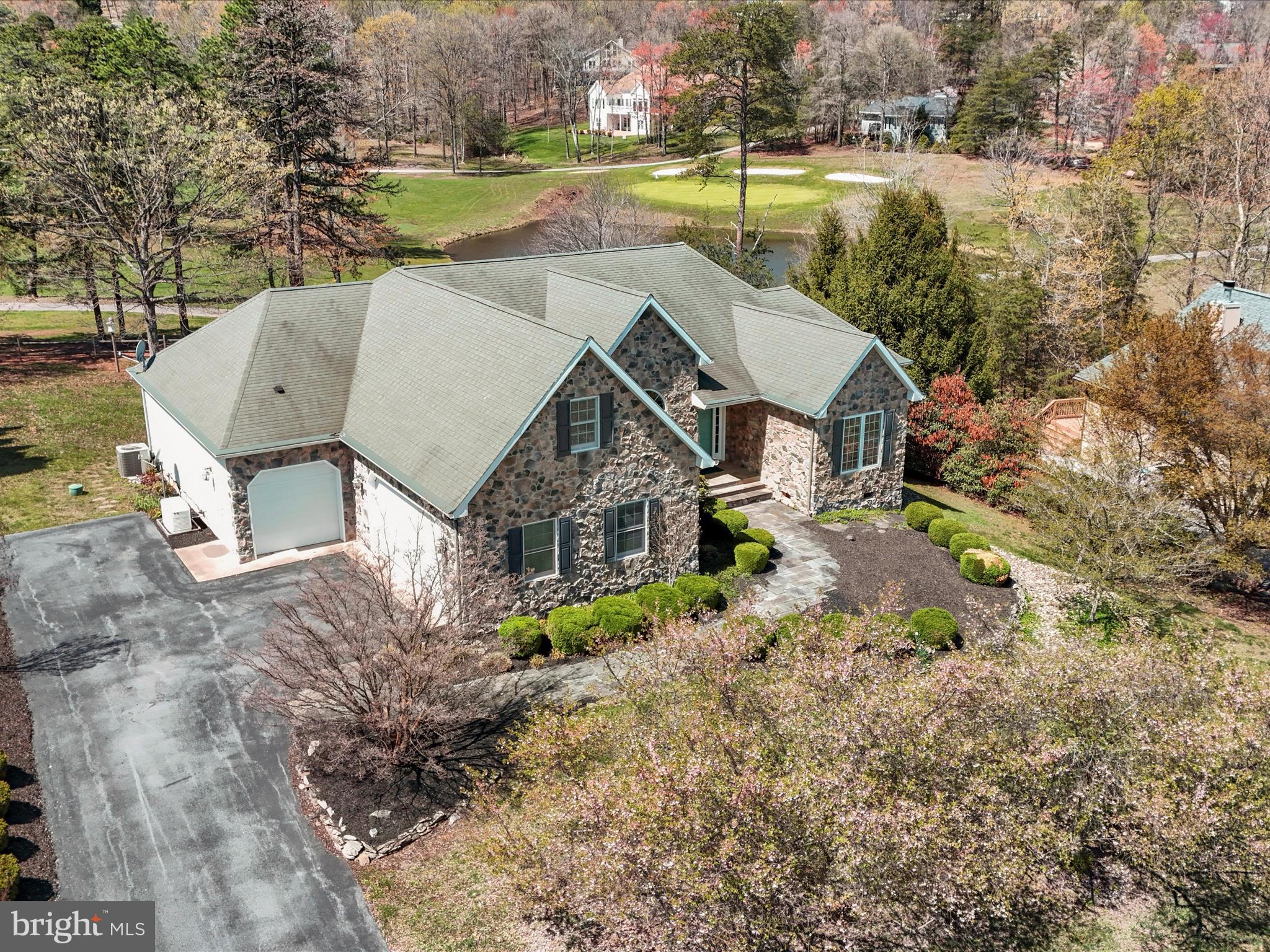 THE WOODS - Residential