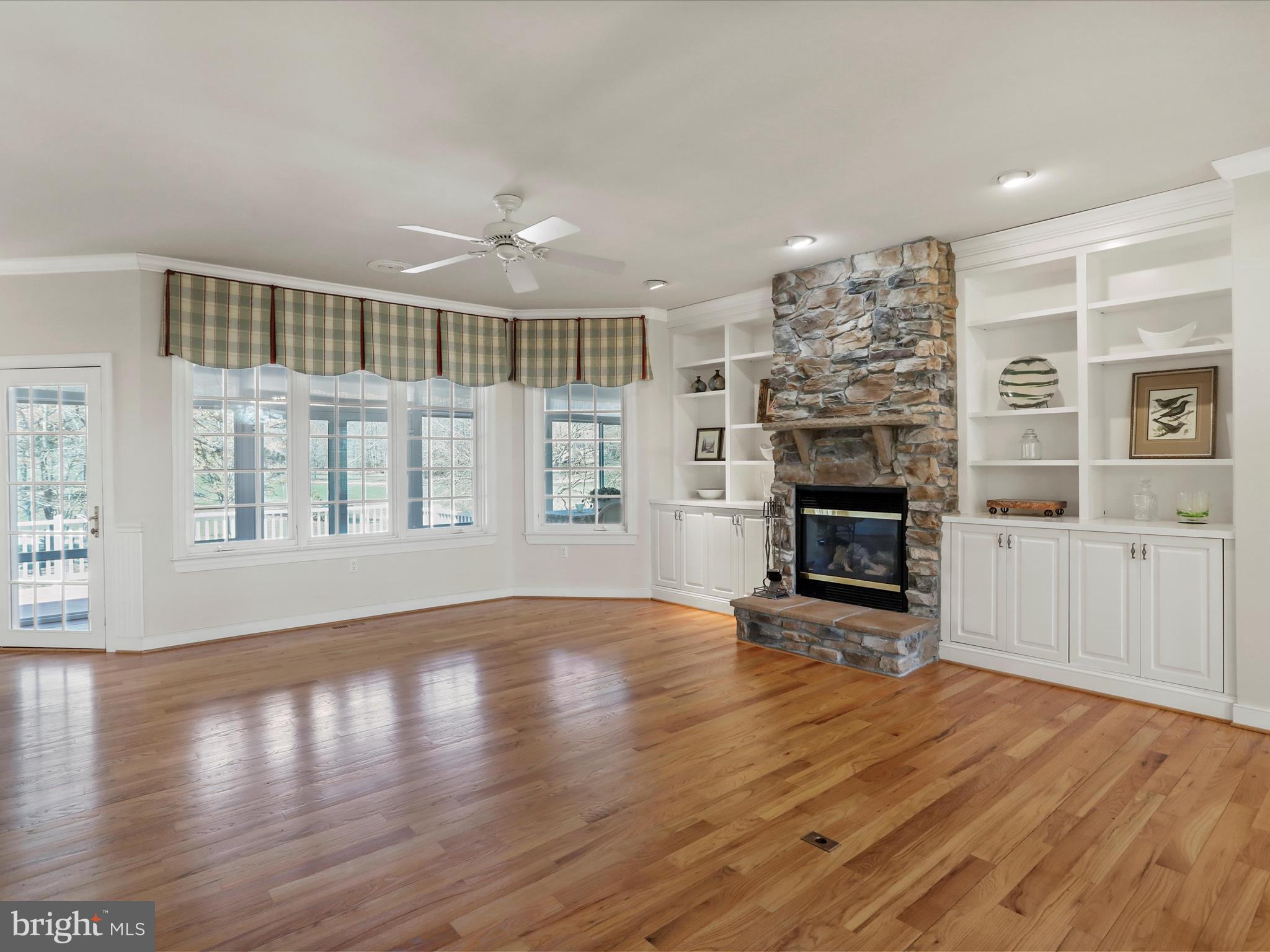 THE WOODS - Residential