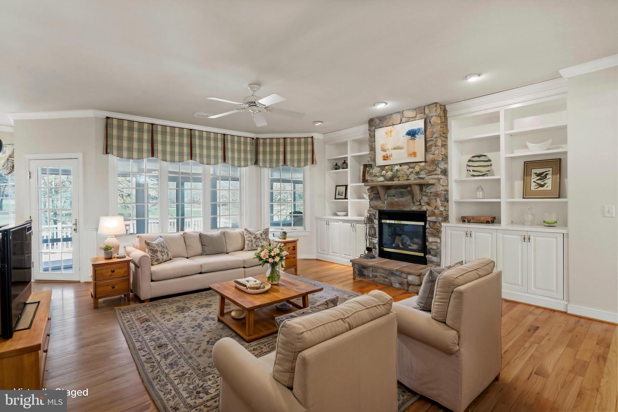 THE WOODS - Residential