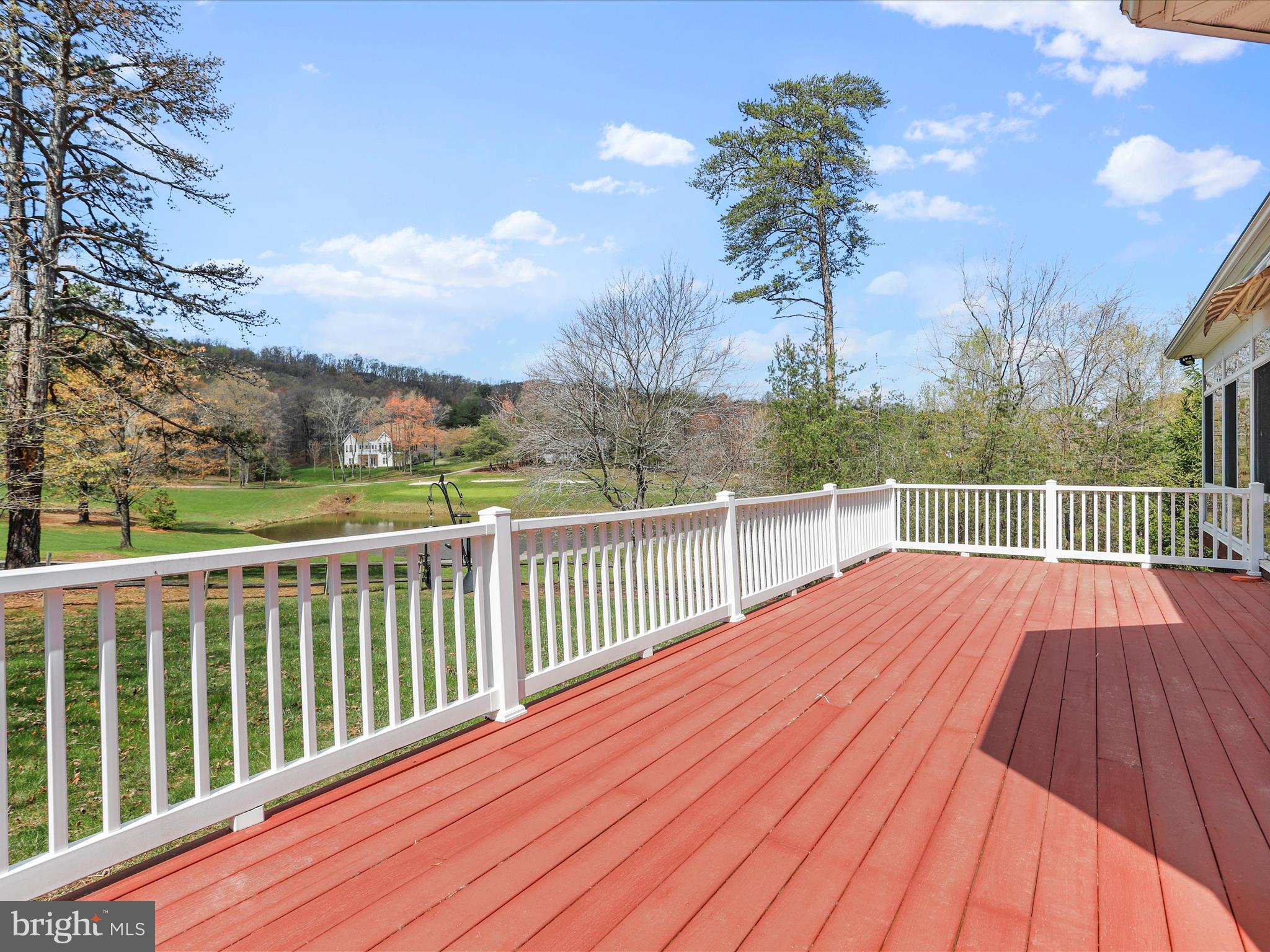 THE WOODS - Residential