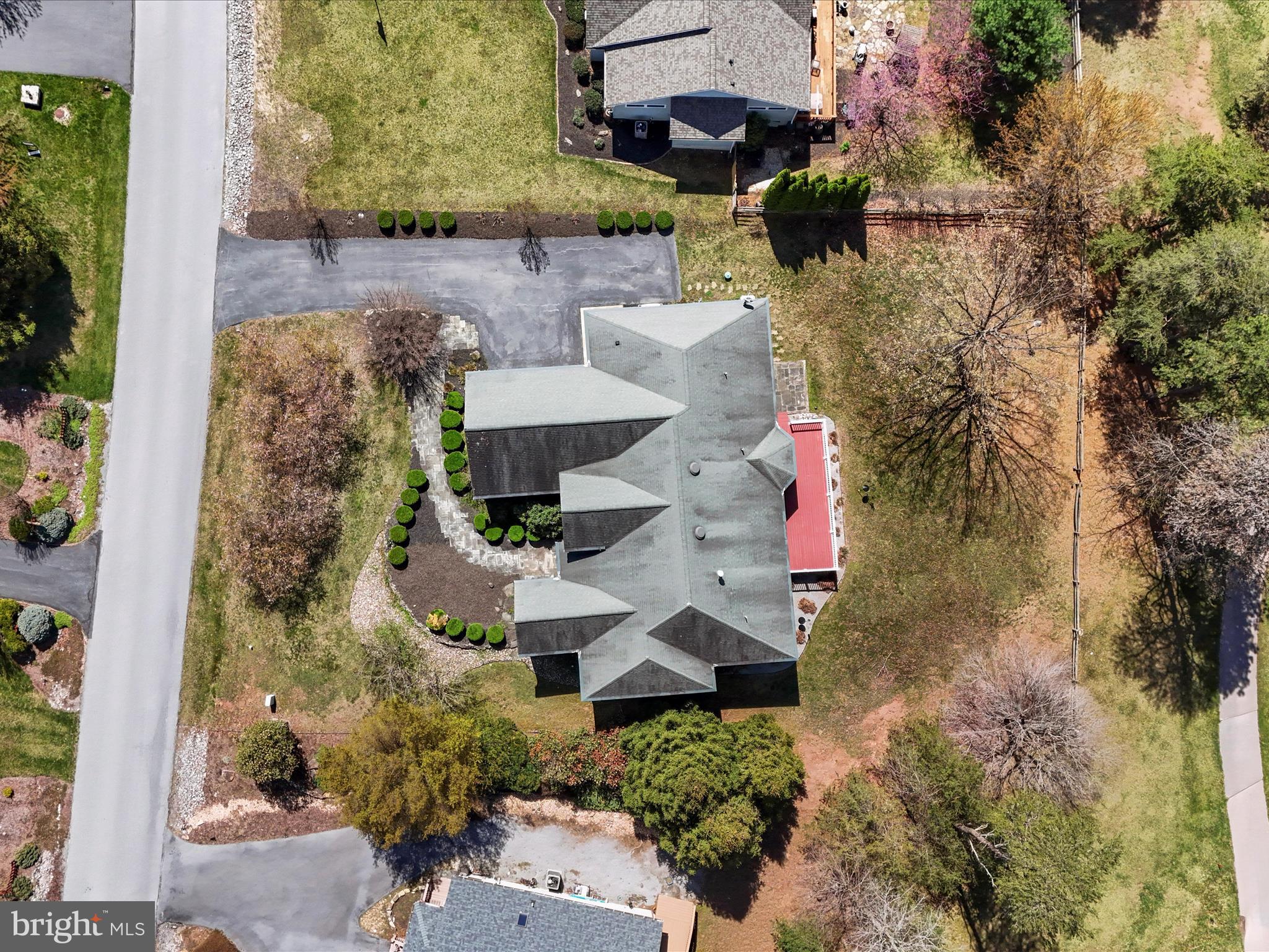 THE WOODS - Residential