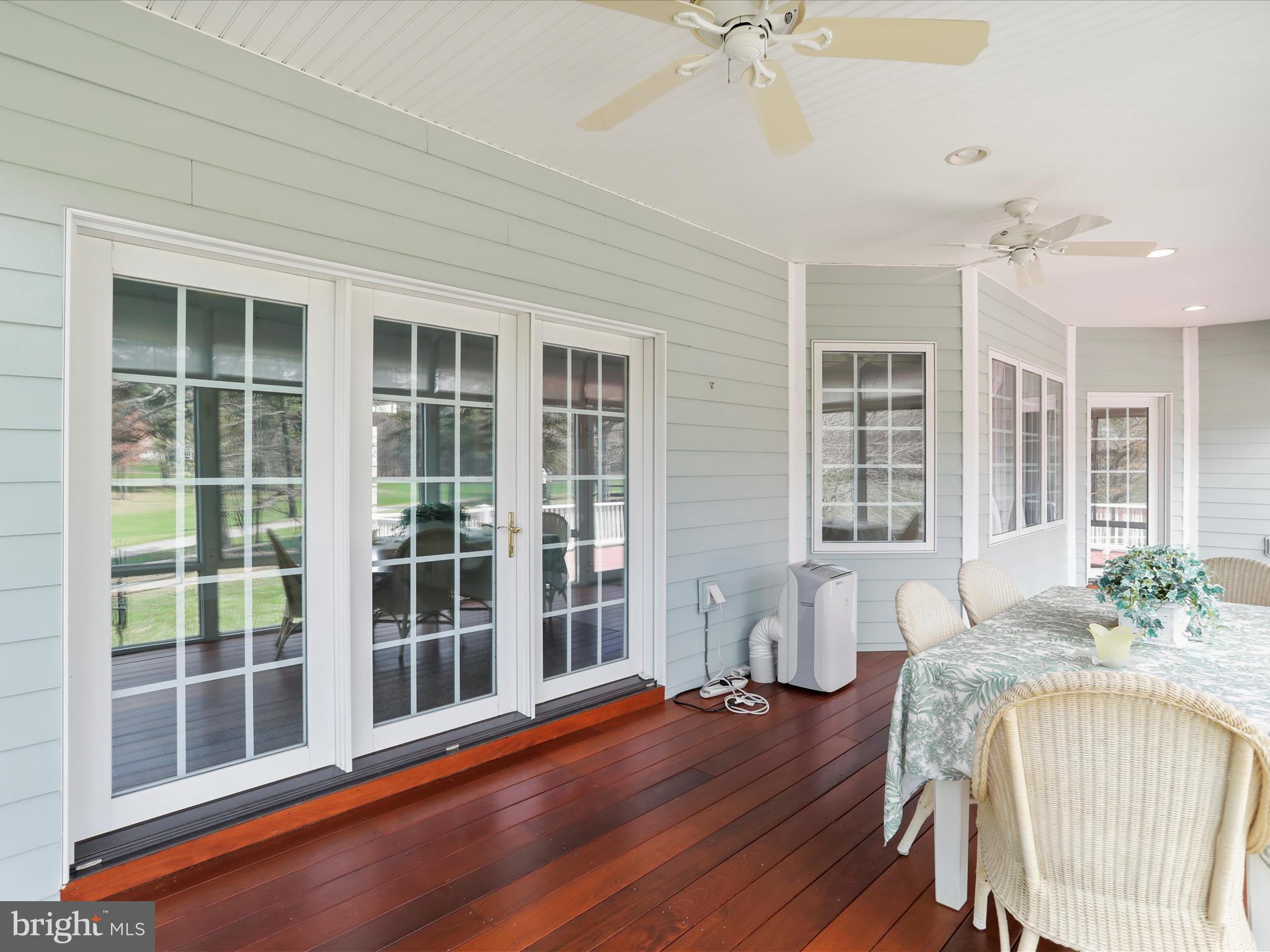 THE WOODS - Residential