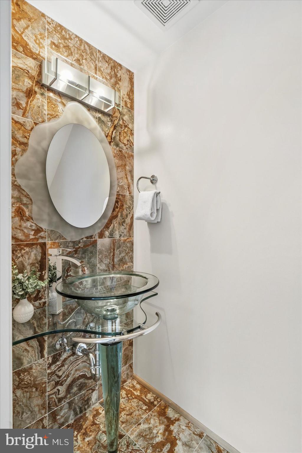 LODGE AT MCDONGH - Residential