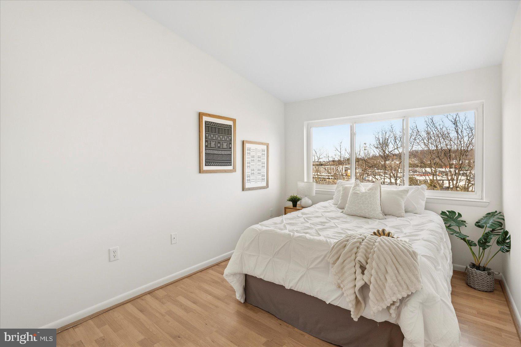 LODGE AT MCDONGH - Residential