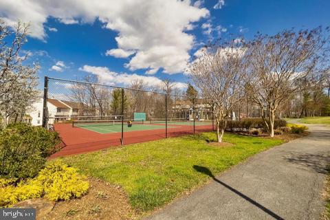 NORTHRIDGE - Residential