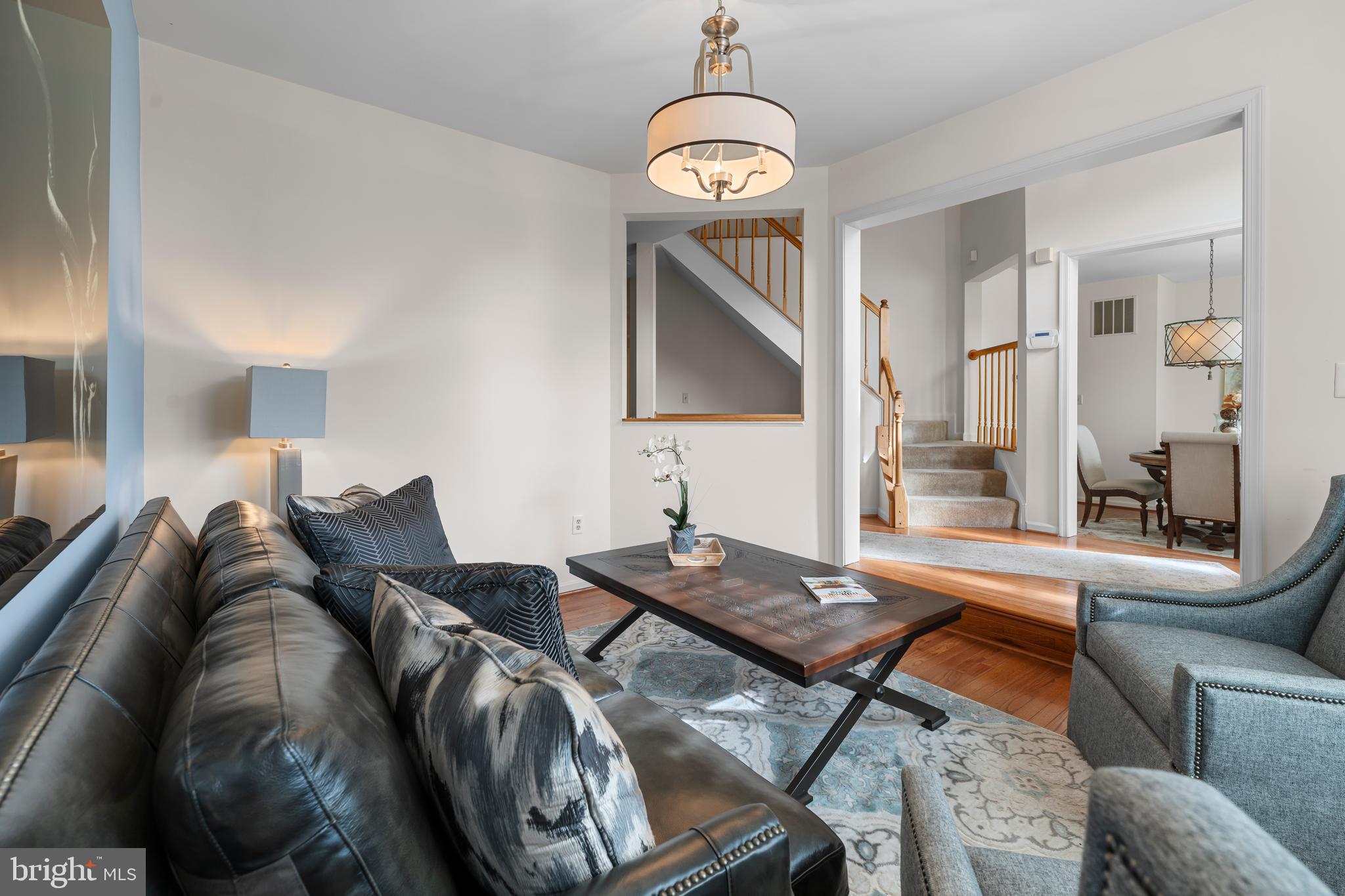 NORTHRIDGE - Residential