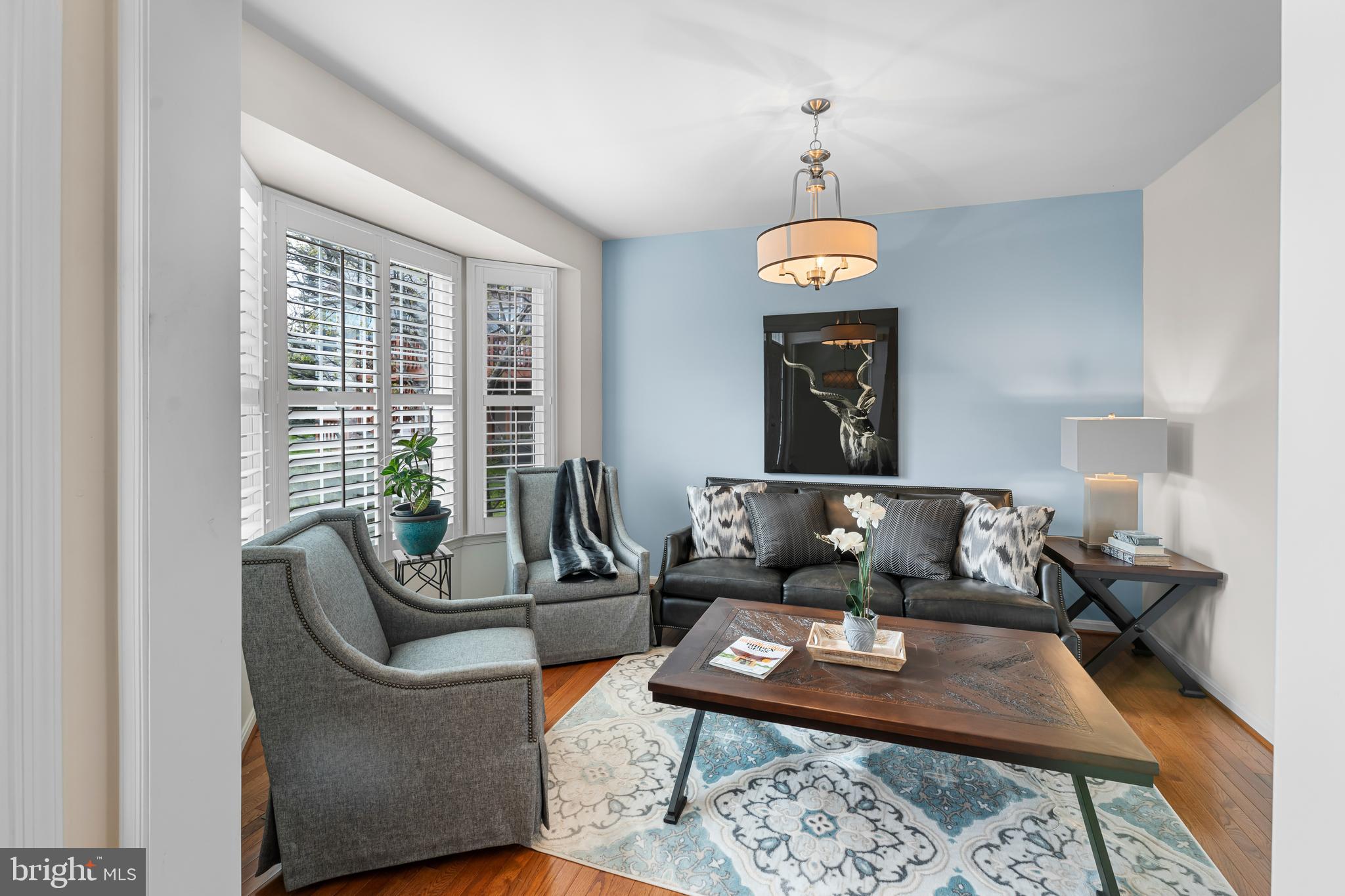 NORTHRIDGE - Residential