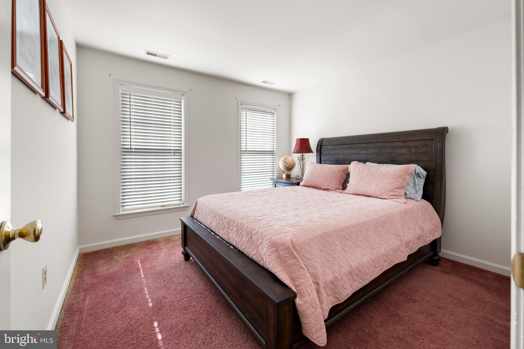 NORTHRIDGE - Residential