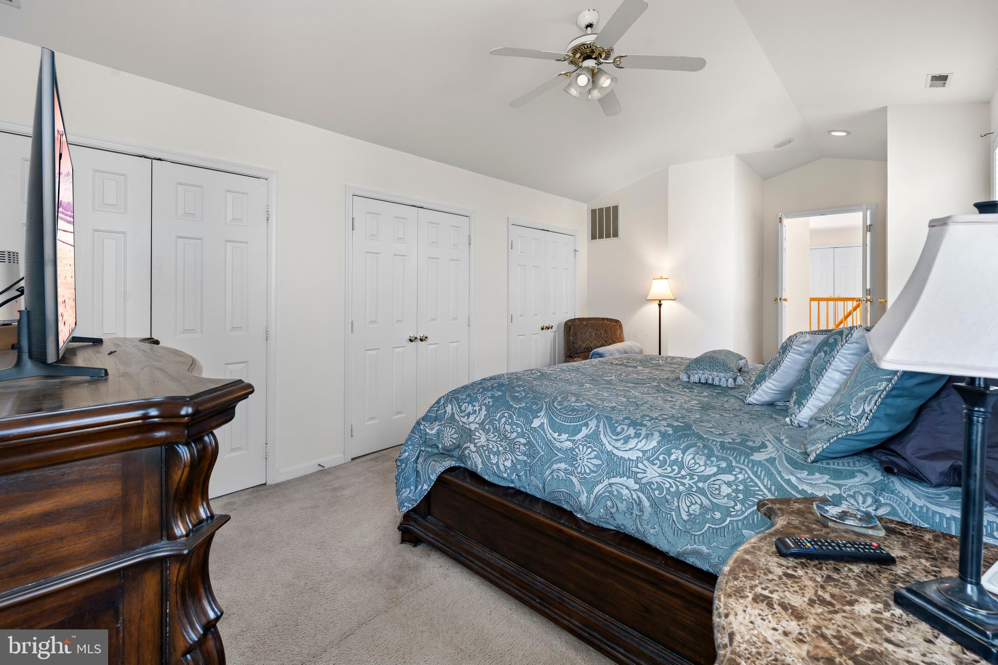 NORTHRIDGE - Residential