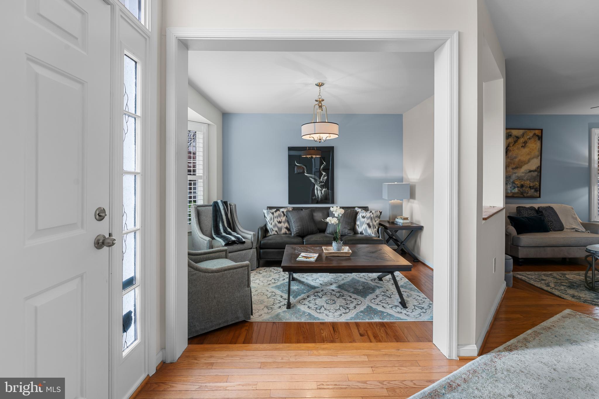 NORTHRIDGE - Residential