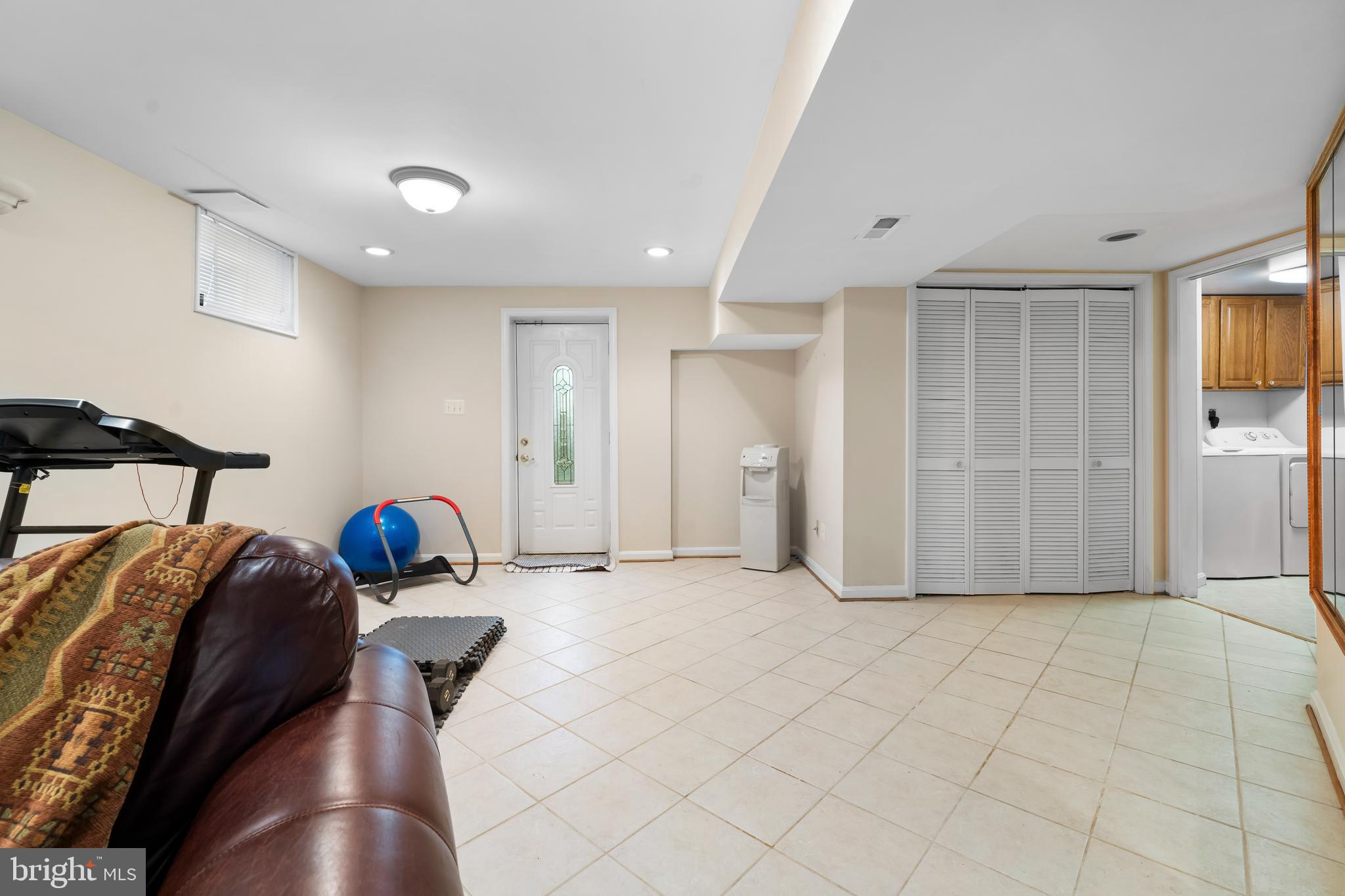 NORTHRIDGE - Residential