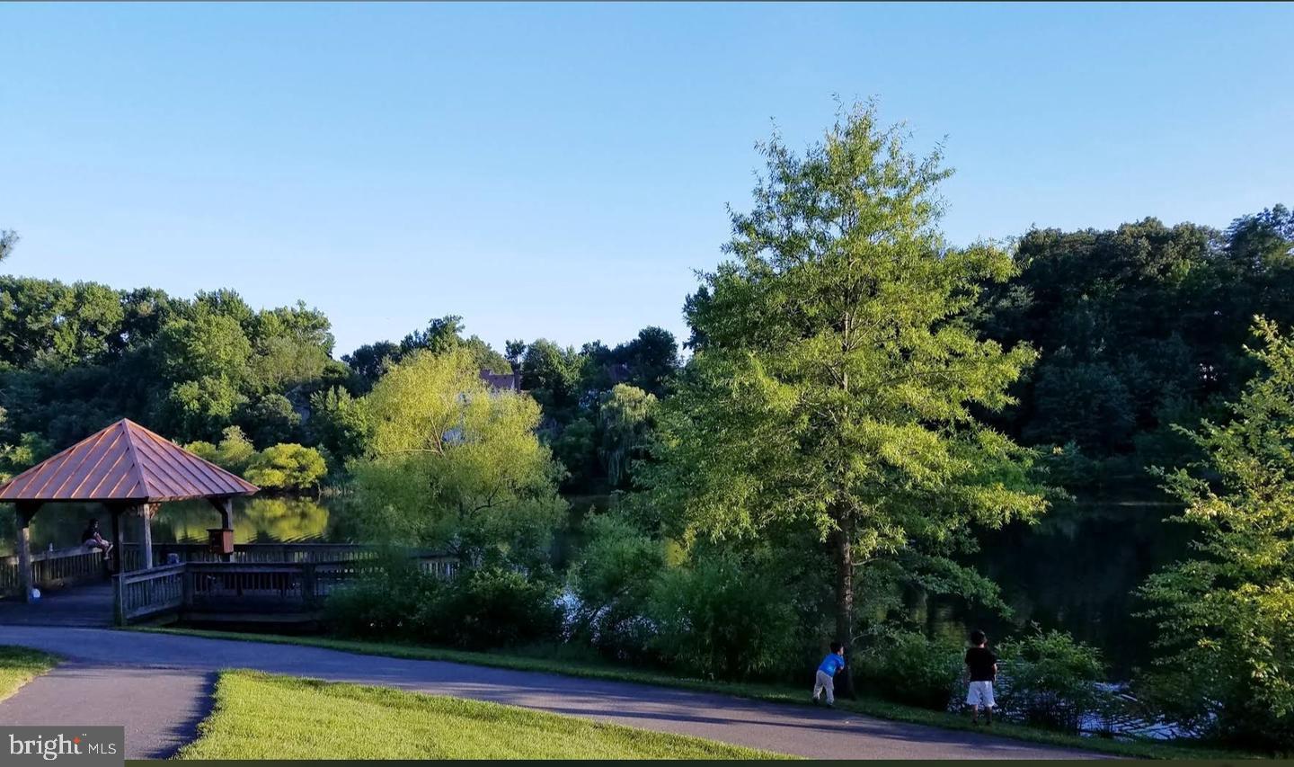 NORTHRIDGE - Residential