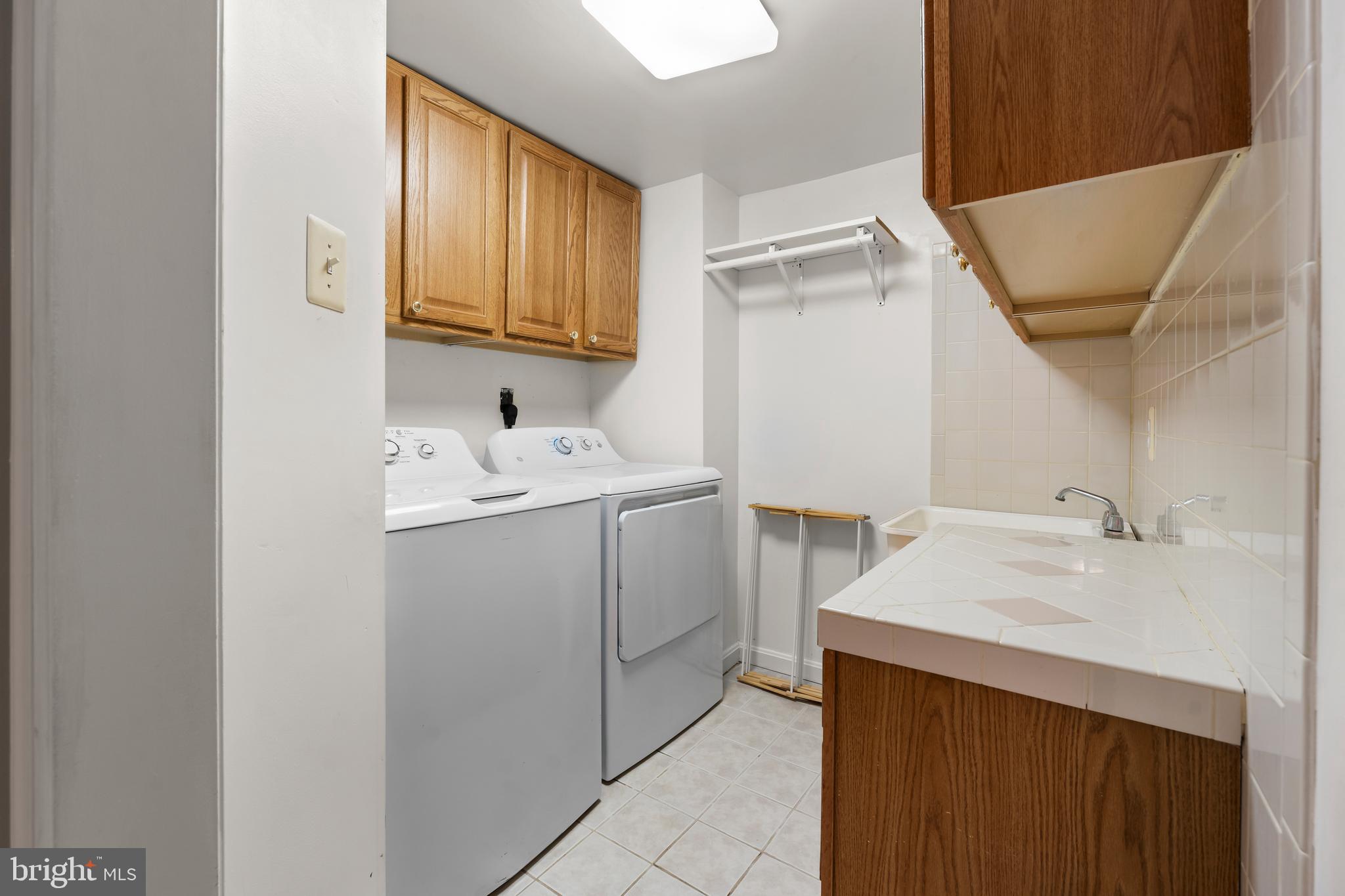 NORTHRIDGE - Residential