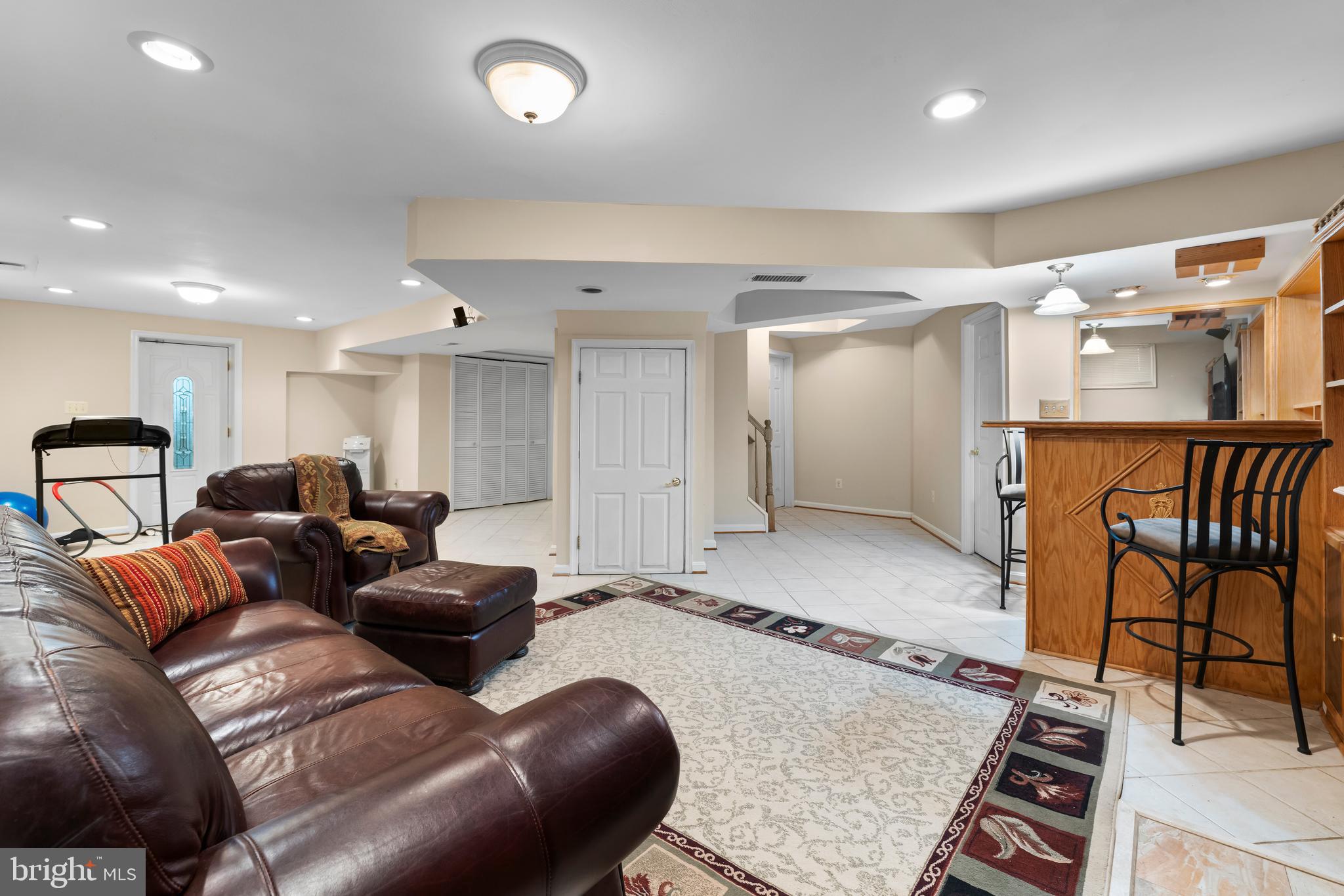 NORTHRIDGE - Residential