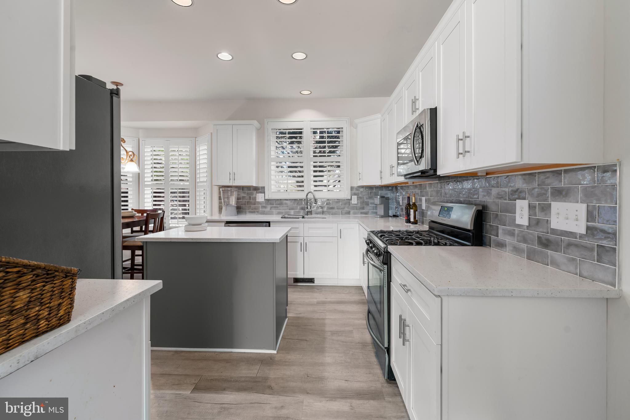 NORTHRIDGE - Residential