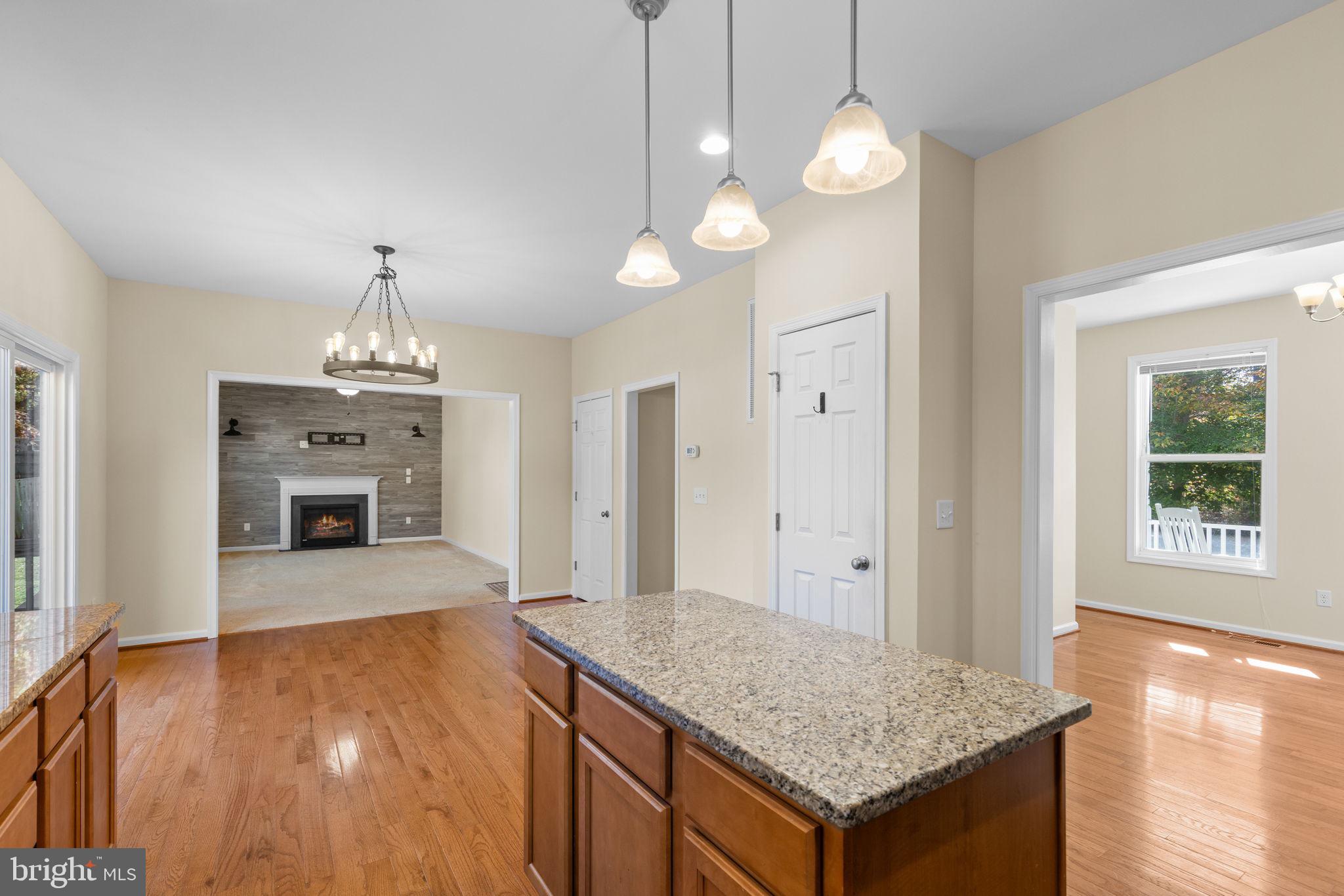 LAKE WILDERNESS - Residential