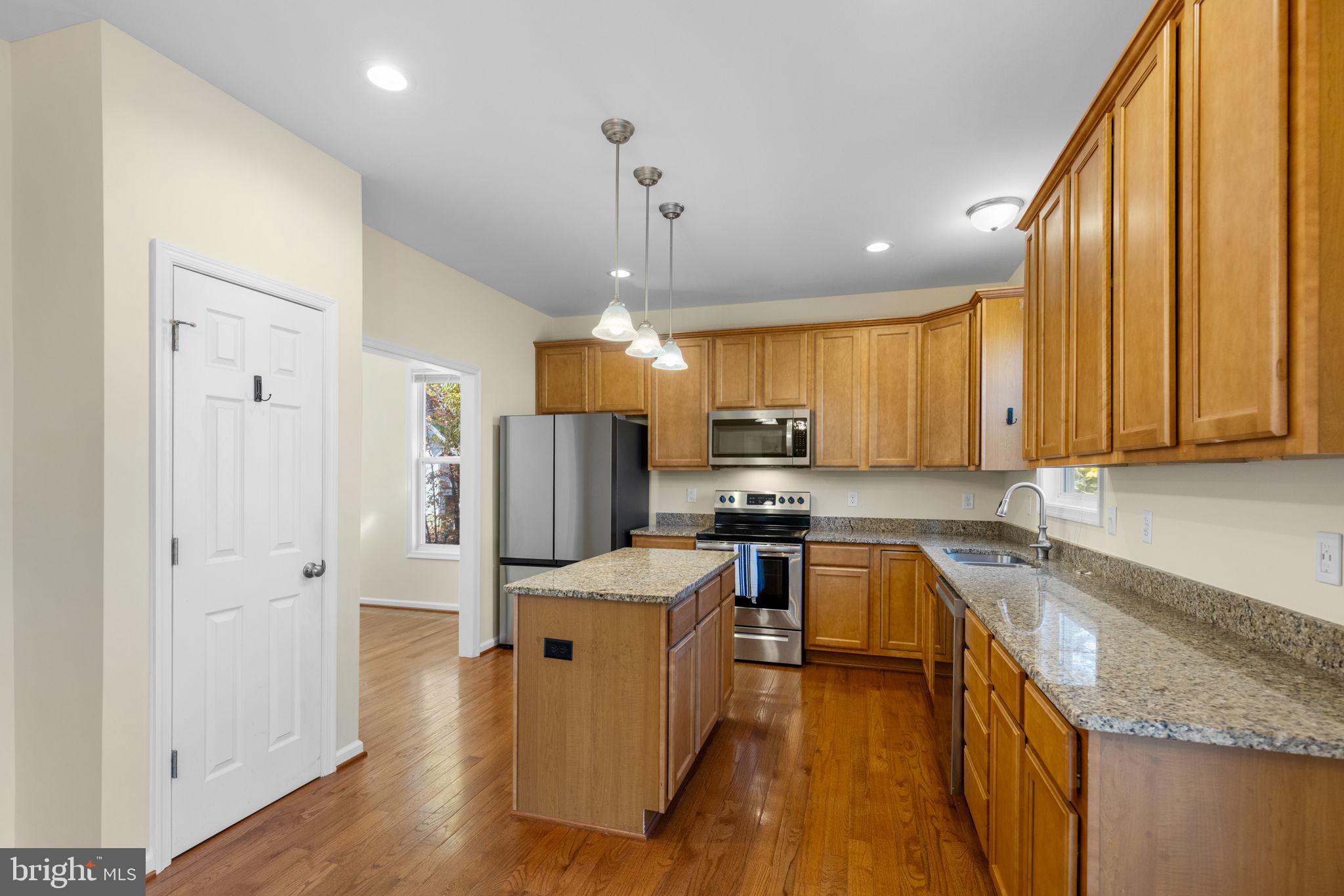 LAKE WILDERNESS - Residential