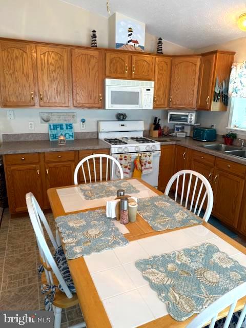 WHITE HORSE PARK III - Residential