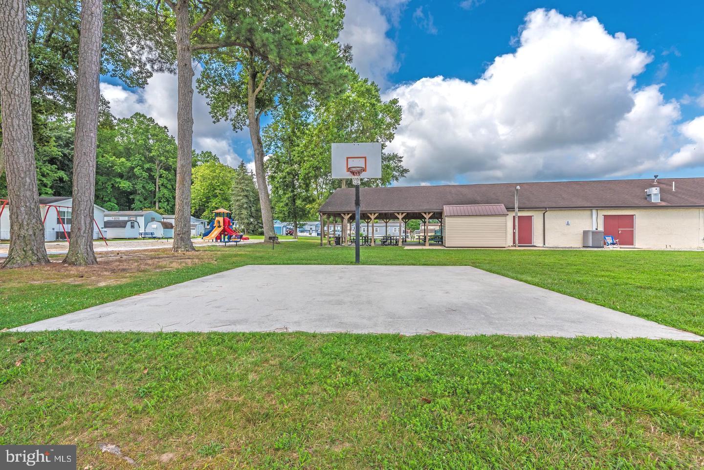 WHITE HORSE PARK III - Residential