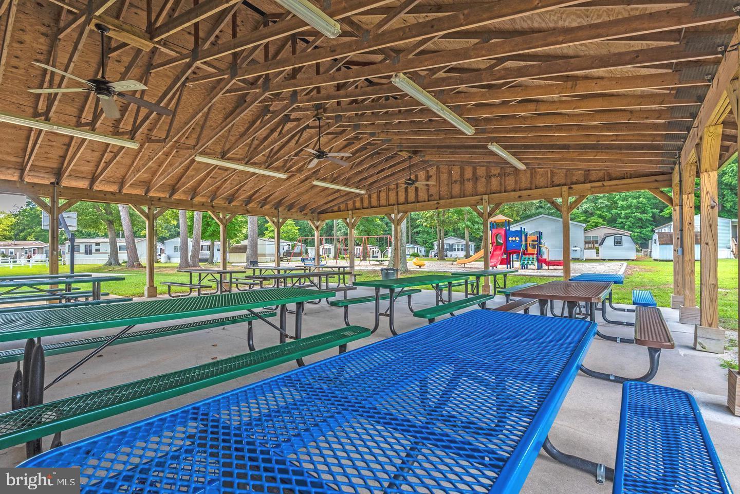 WHITE HORSE PARK III - Residential