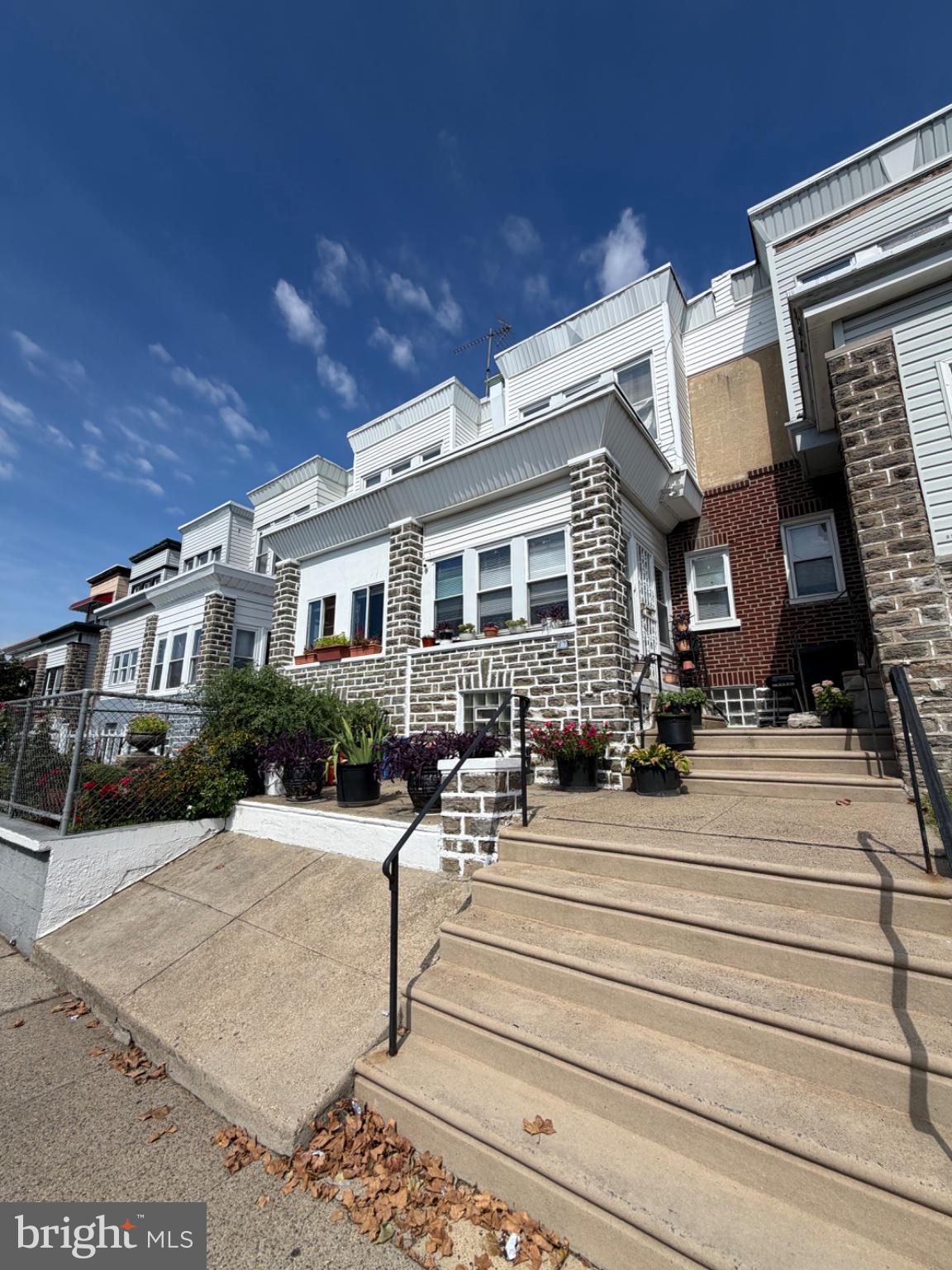 211 E FISHER AVENUE