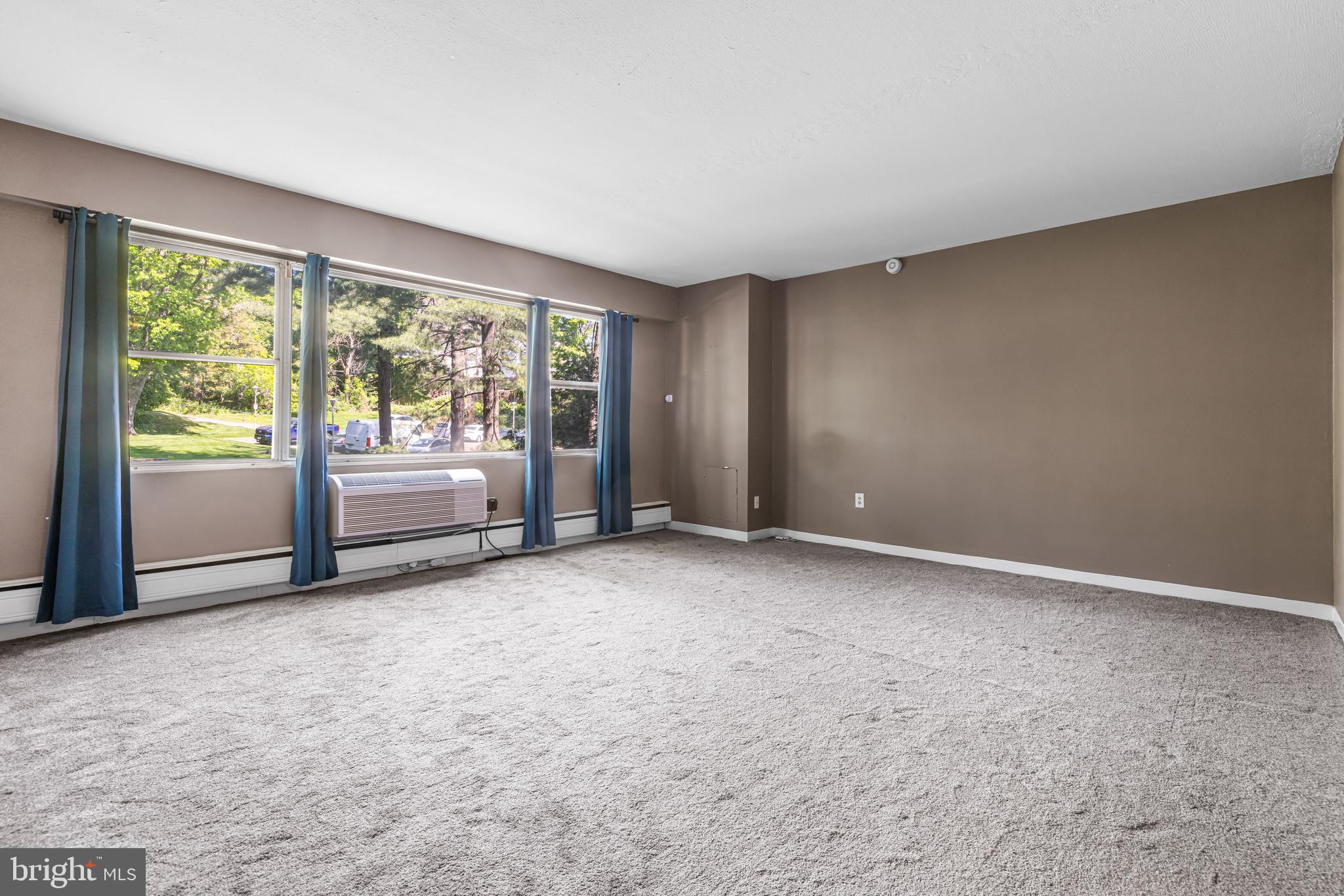 ELKINS PARK HOUSE - Residential