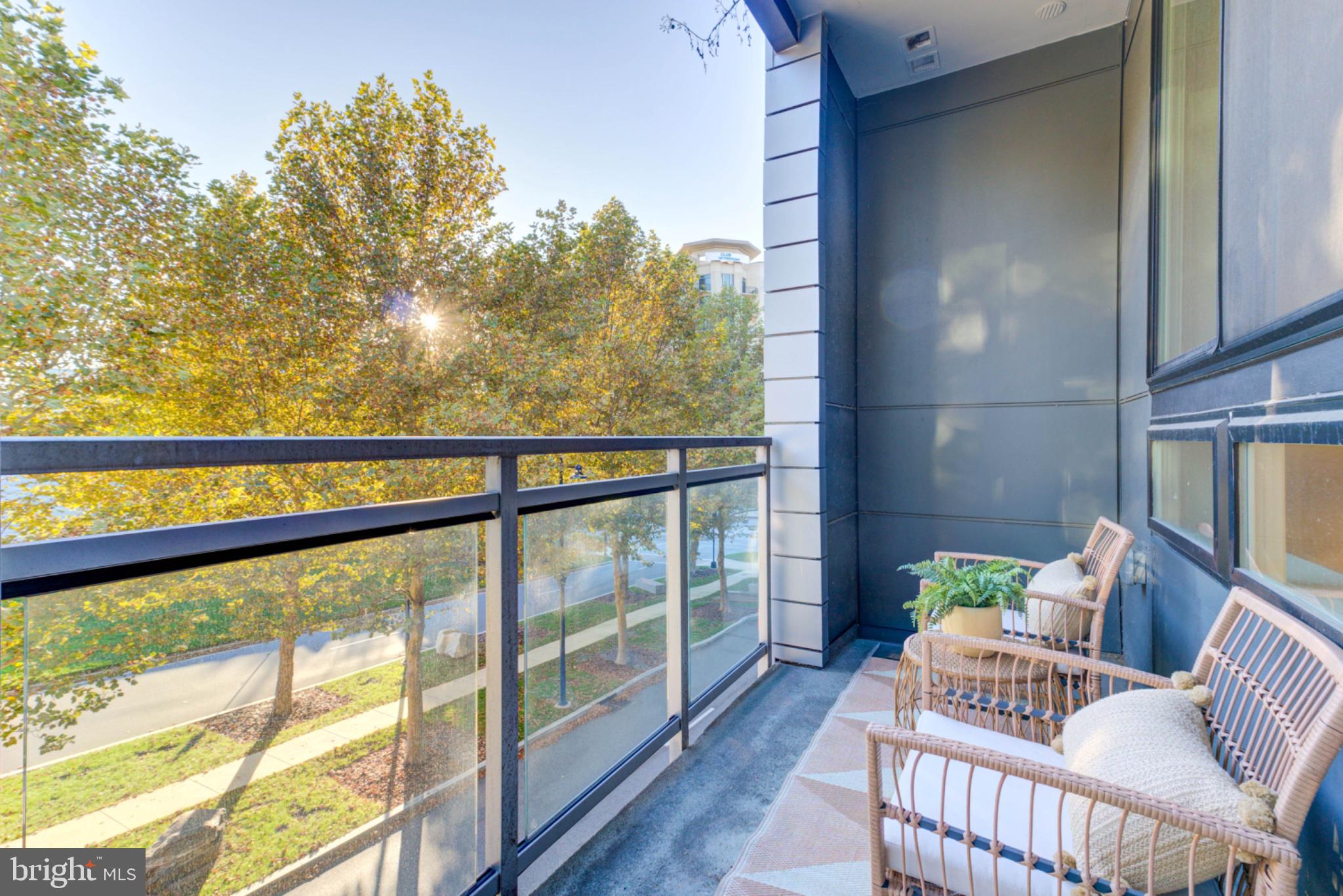 145 RIVERHAVEN DRIVE 221