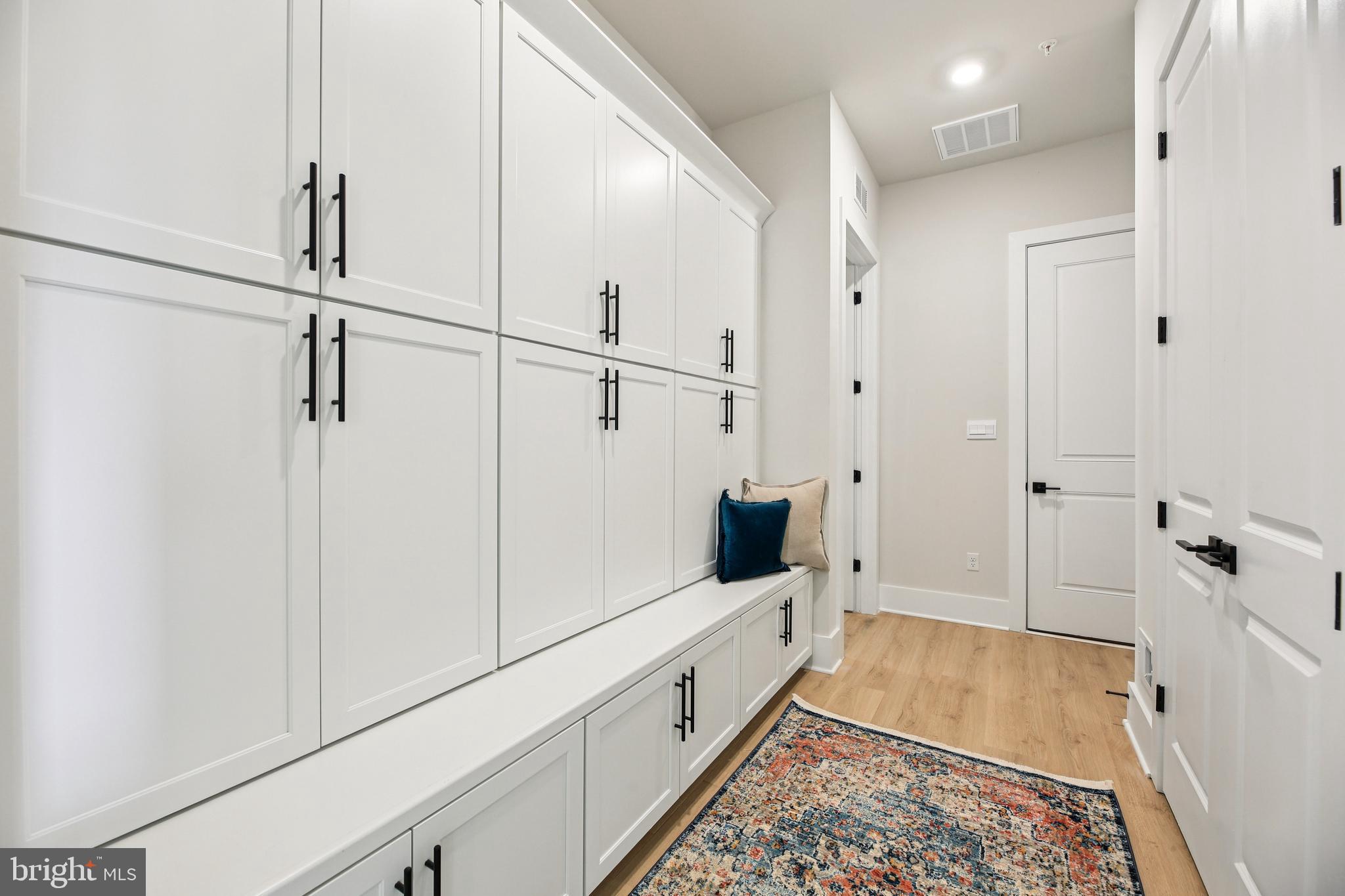 SENECA FARM - Residential