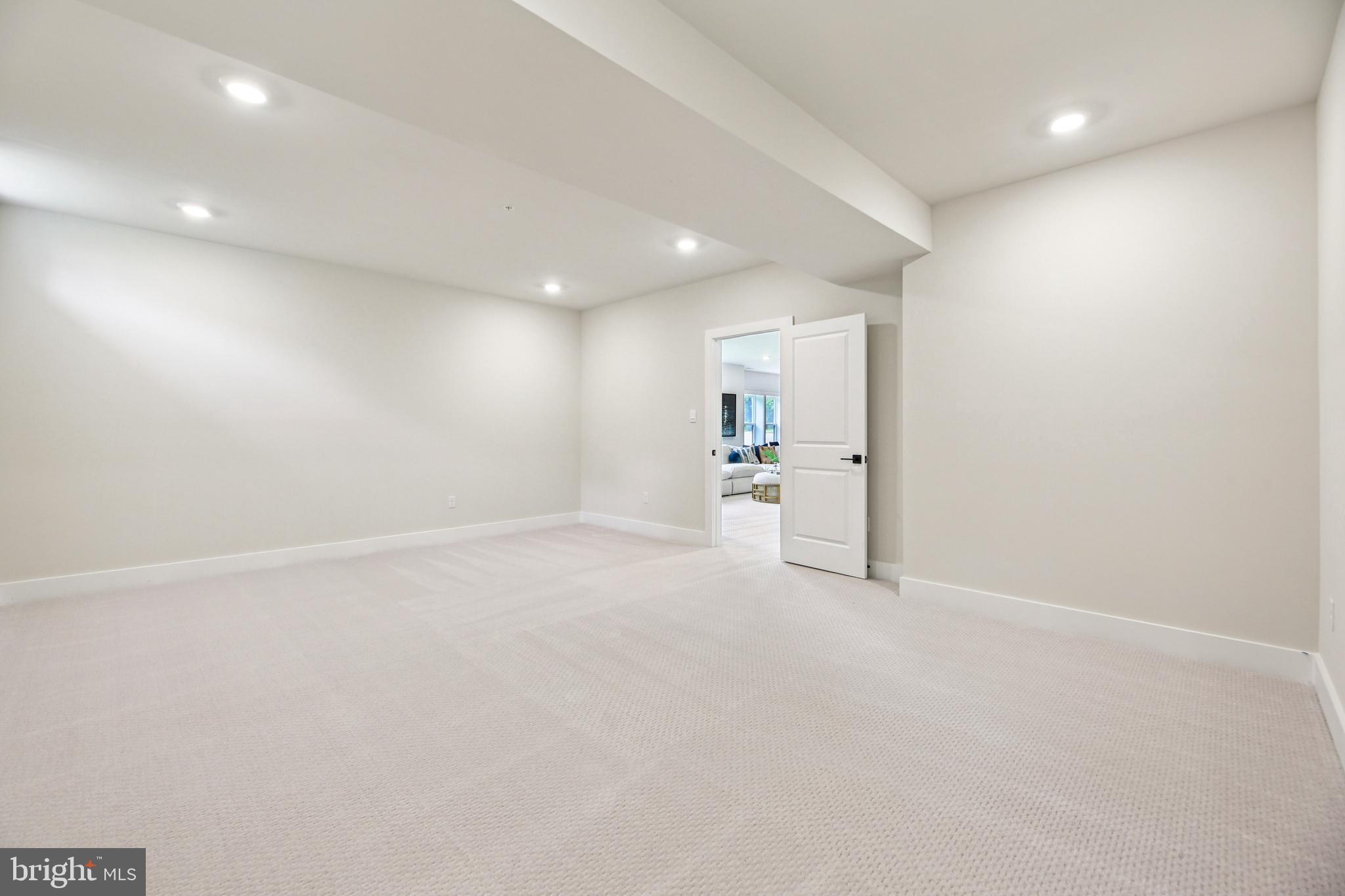 SENECA FARM - Residential