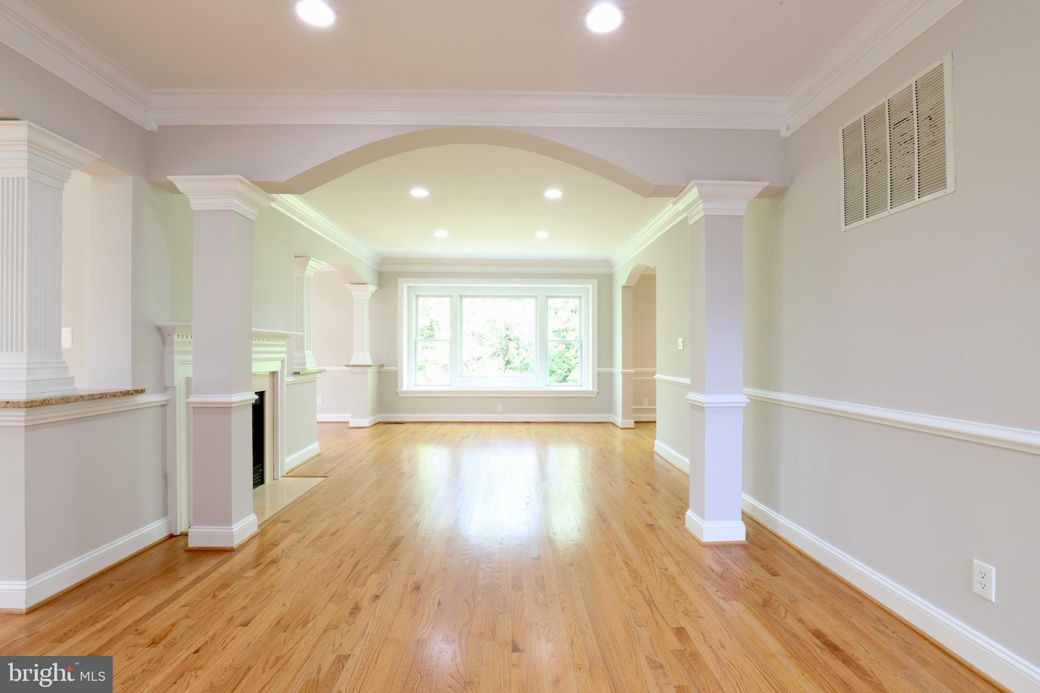 THE OAKS AT MCLEAN - Residential Lease