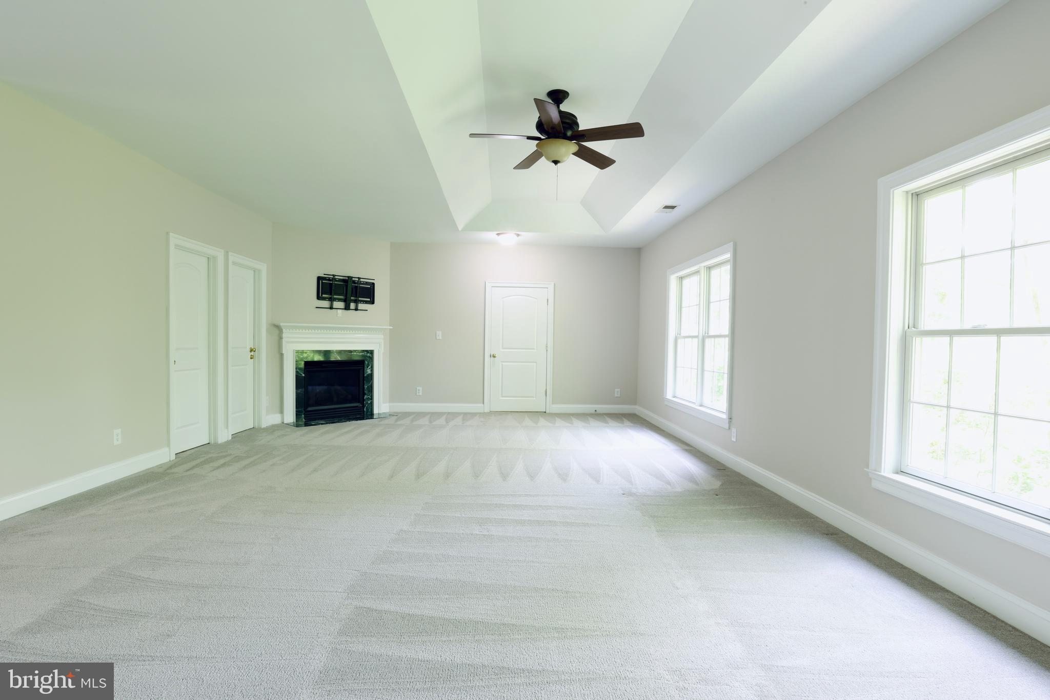 THE OAKS AT MCLEAN - Residential Lease