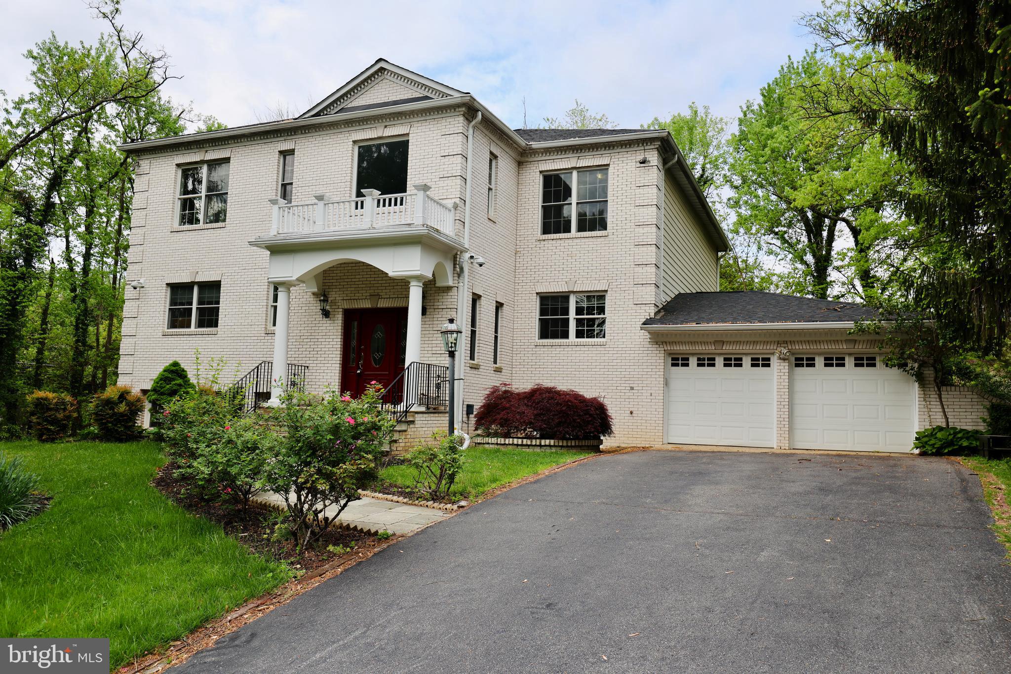Welcome to this beautifully updated single-family home, ideally located in one of Fairfax County's most sought-after school districts. As you enter, you’re greeted by a grand two-story foyer that sets the tone for the spacious, open floor plan. The main level features a seamless flow between the dining, family, and expansive living rooms, all separated by a charming two-sided gas fireplace. Large windows throughout fill the home with natural light, creating a bright and inviting atmosphere.
The main level also includes a second master bedroom with an en-suite bath, perfect for guests or multi-generational living. From here, enjoy views of the well-maintained backyard, framed by mature trees and vibrant flowers, offering both privacy and beauty.
Upstairs, the impressive master suite features a generous sitting room, a cozy gas fireplace, and two walk-in closets. The luxurious master bath boasts a double vanity and a Jacuzzi tub, providing a true retreat.
The finished basement offers versatile living space with two bedrooms, a full bath, a rec room, and an additional room with ceramic tile floors that opens to the backyard. A large laundry room with an ample walk-in closet provides convenient storage for laundry or additional items.
The entire home is adorned in neutral tones, complemented by plentiful cabinetry in the kitchen, which is equipped with sleek stainless steel appliances. For added convenience, there’s a two-car garage and a long driveway offering plenty of parking.
Located just minutes from DC, Tysons Corner, and various shopping and dining options, this home is both a serene retreat and a prime spot for city access.