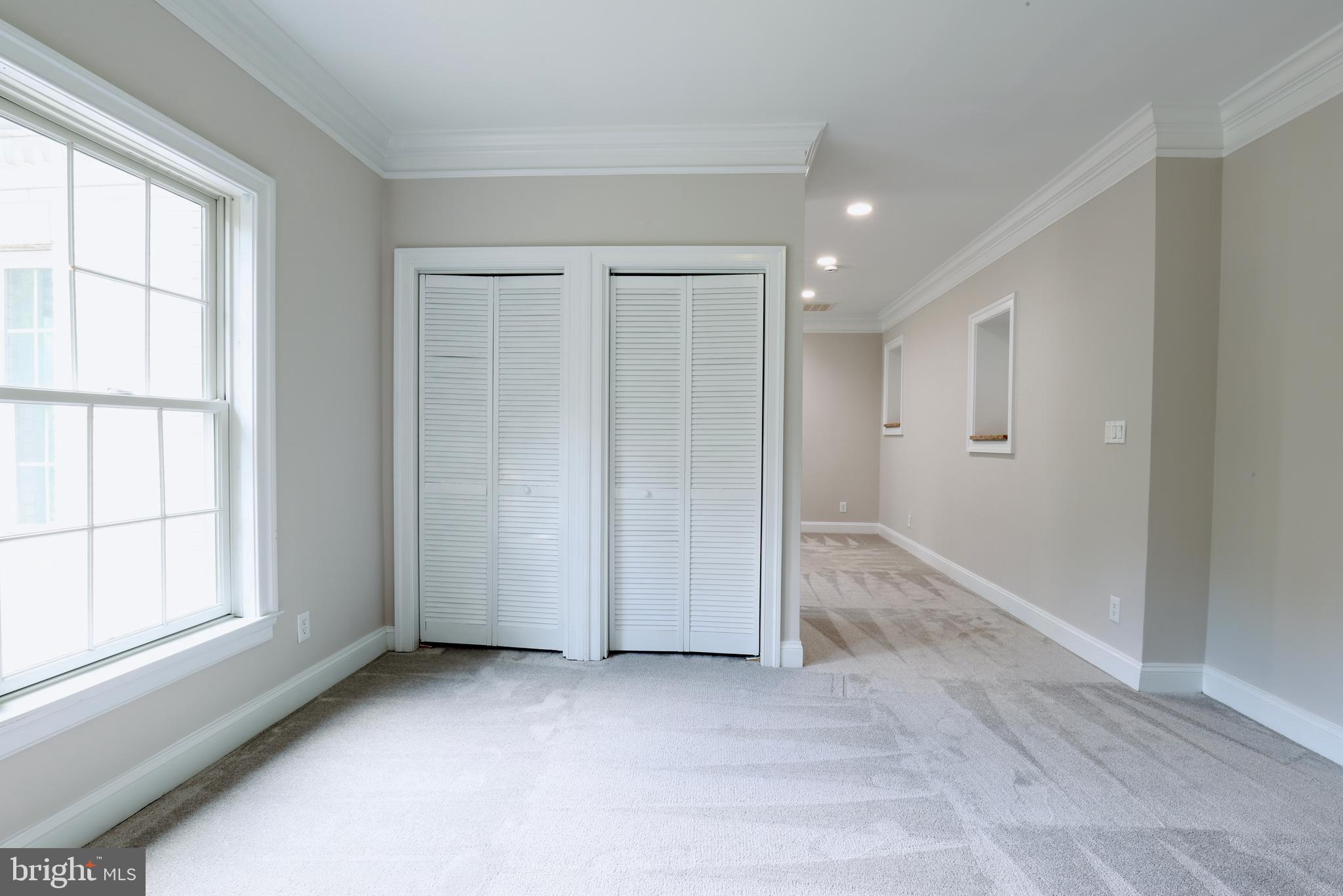 THE OAKS AT MCLEAN - Residential Lease