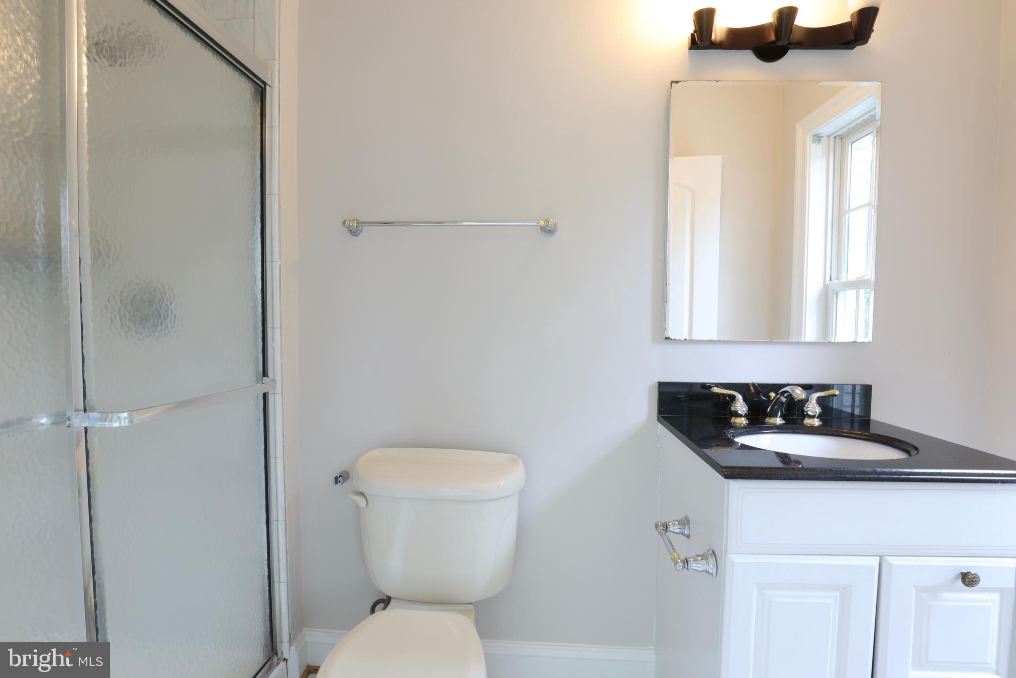 THE OAKS AT MCLEAN - Residential Lease