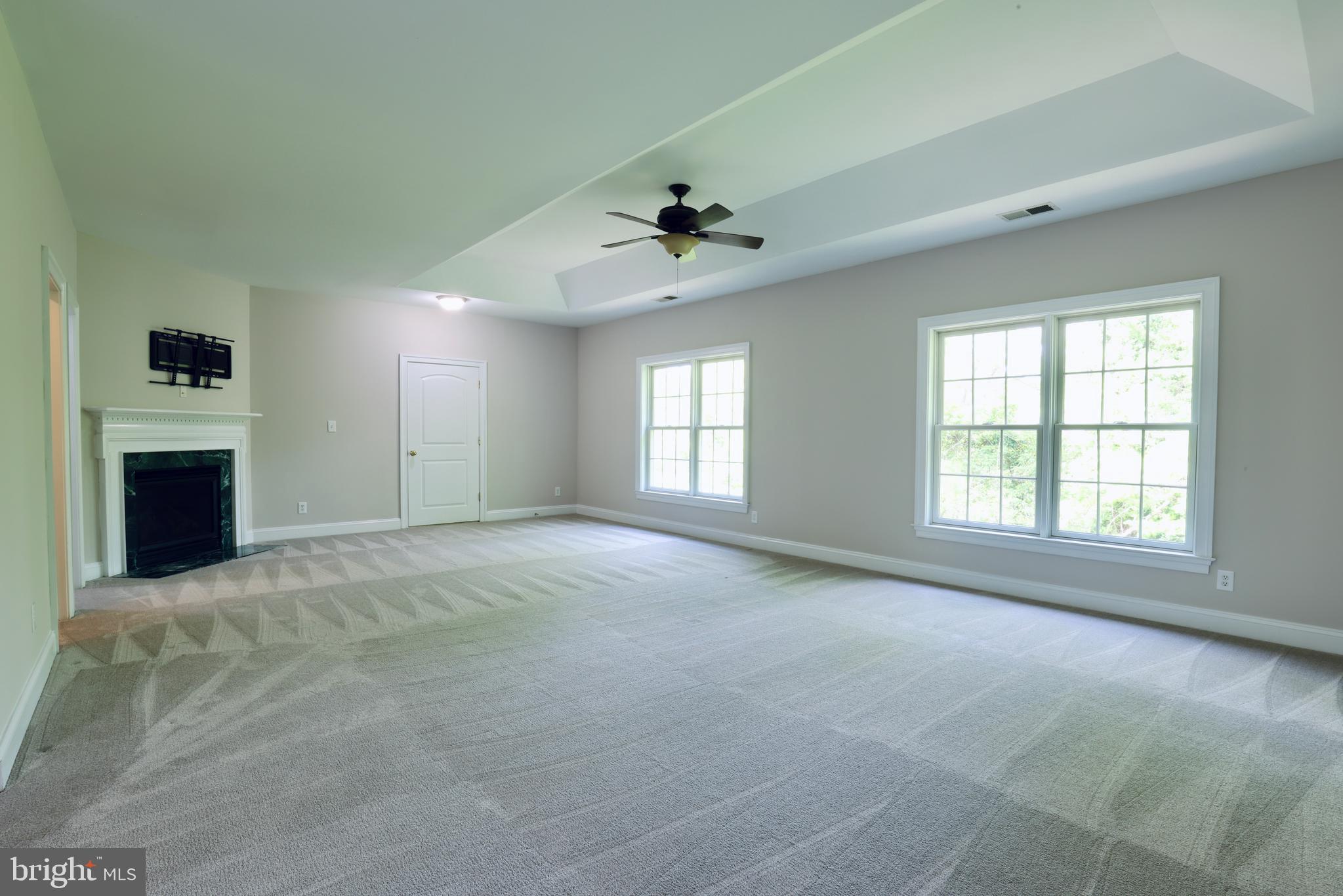 THE OAKS AT MCLEAN - Residential Lease