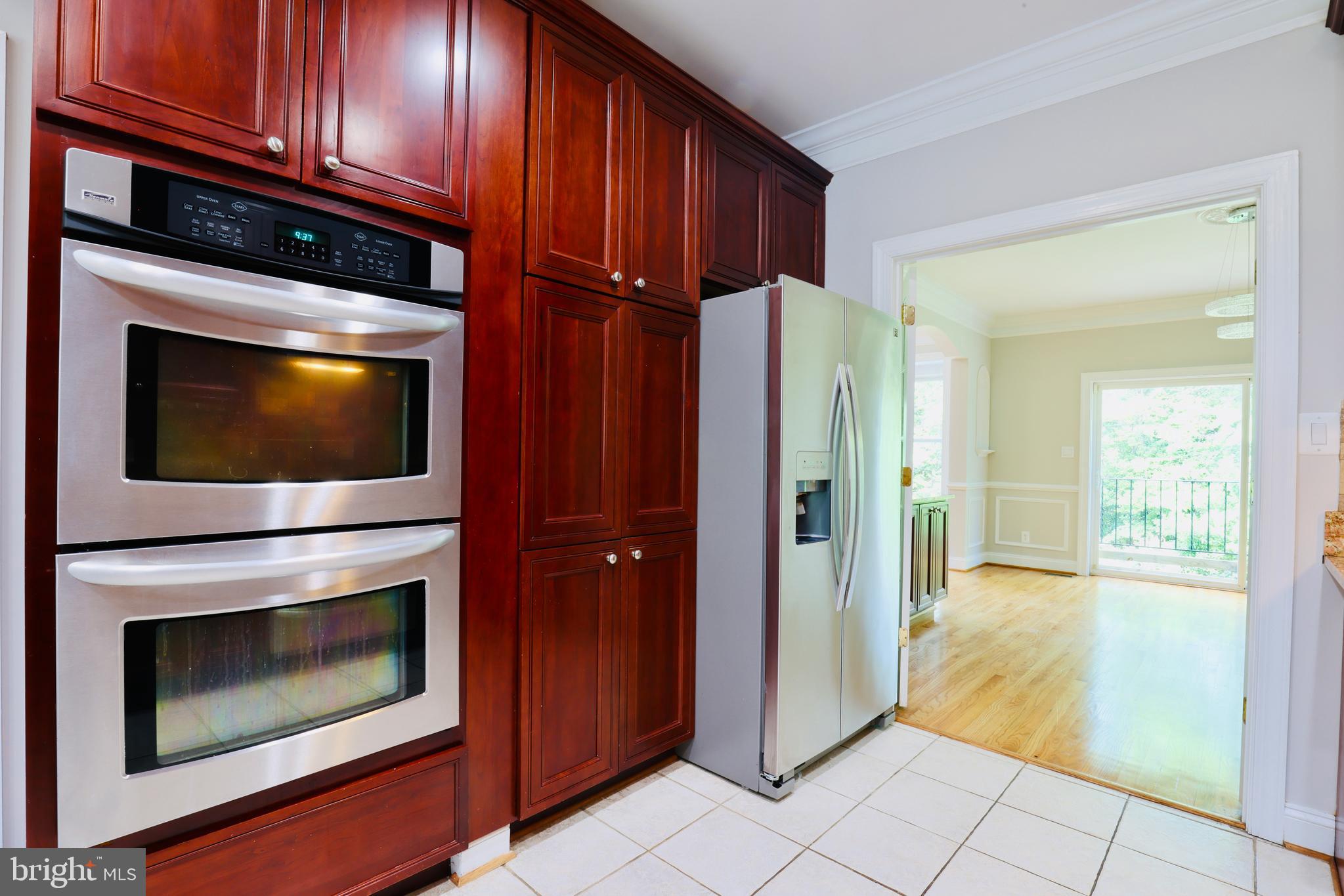 THE OAKS AT MCLEAN - Residential Lease