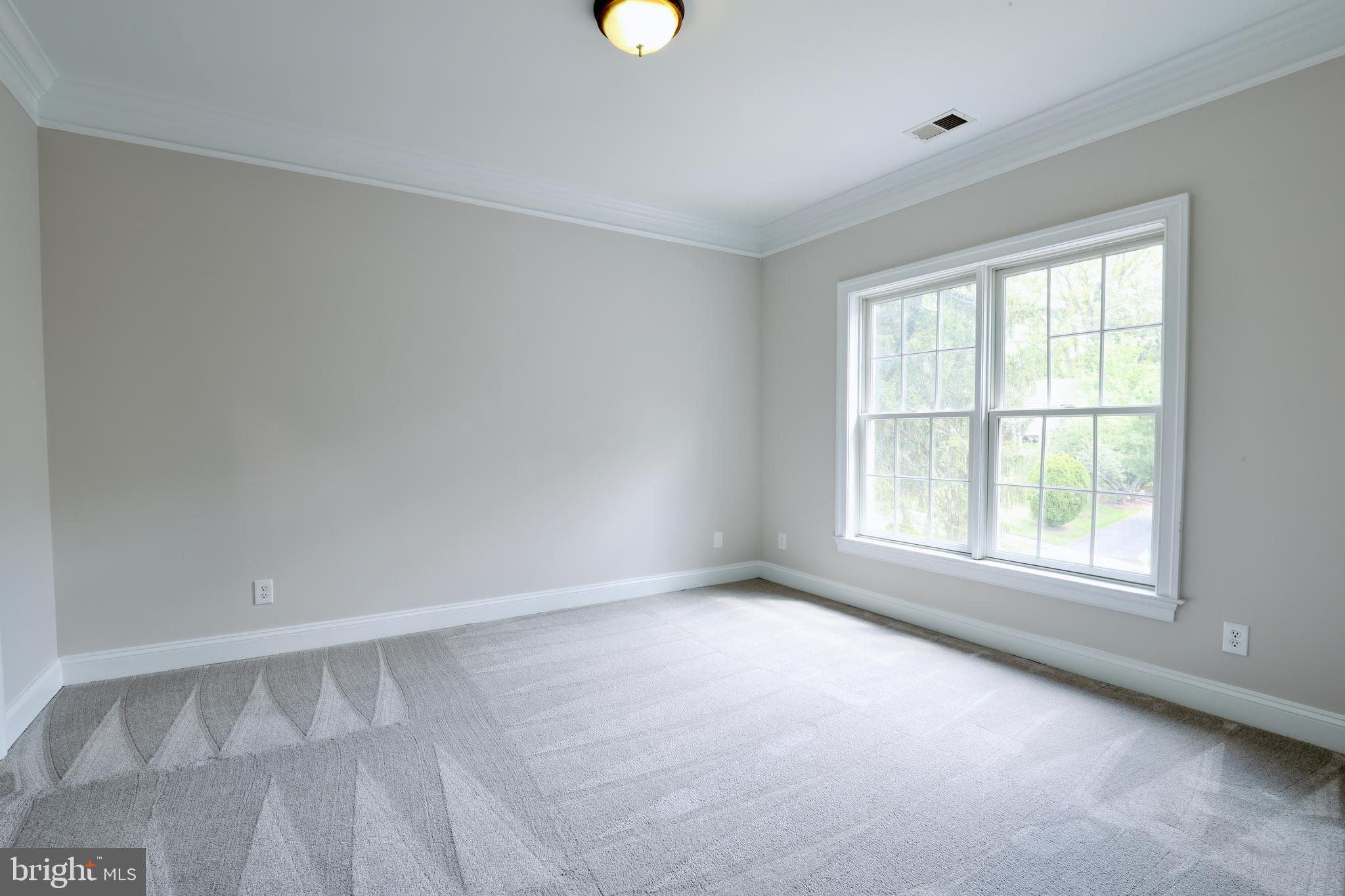 THE OAKS AT MCLEAN - Residential Lease