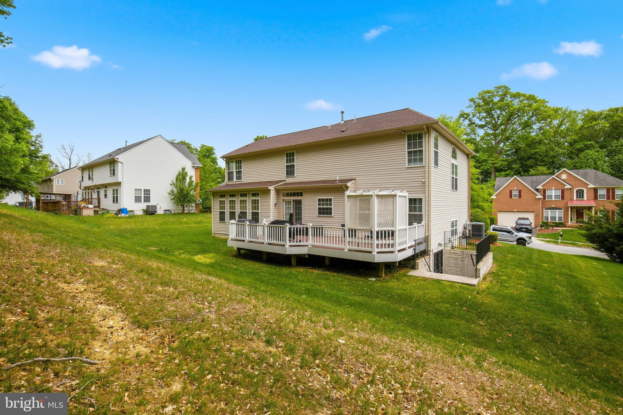 STONEGATE ESTATES - Residential